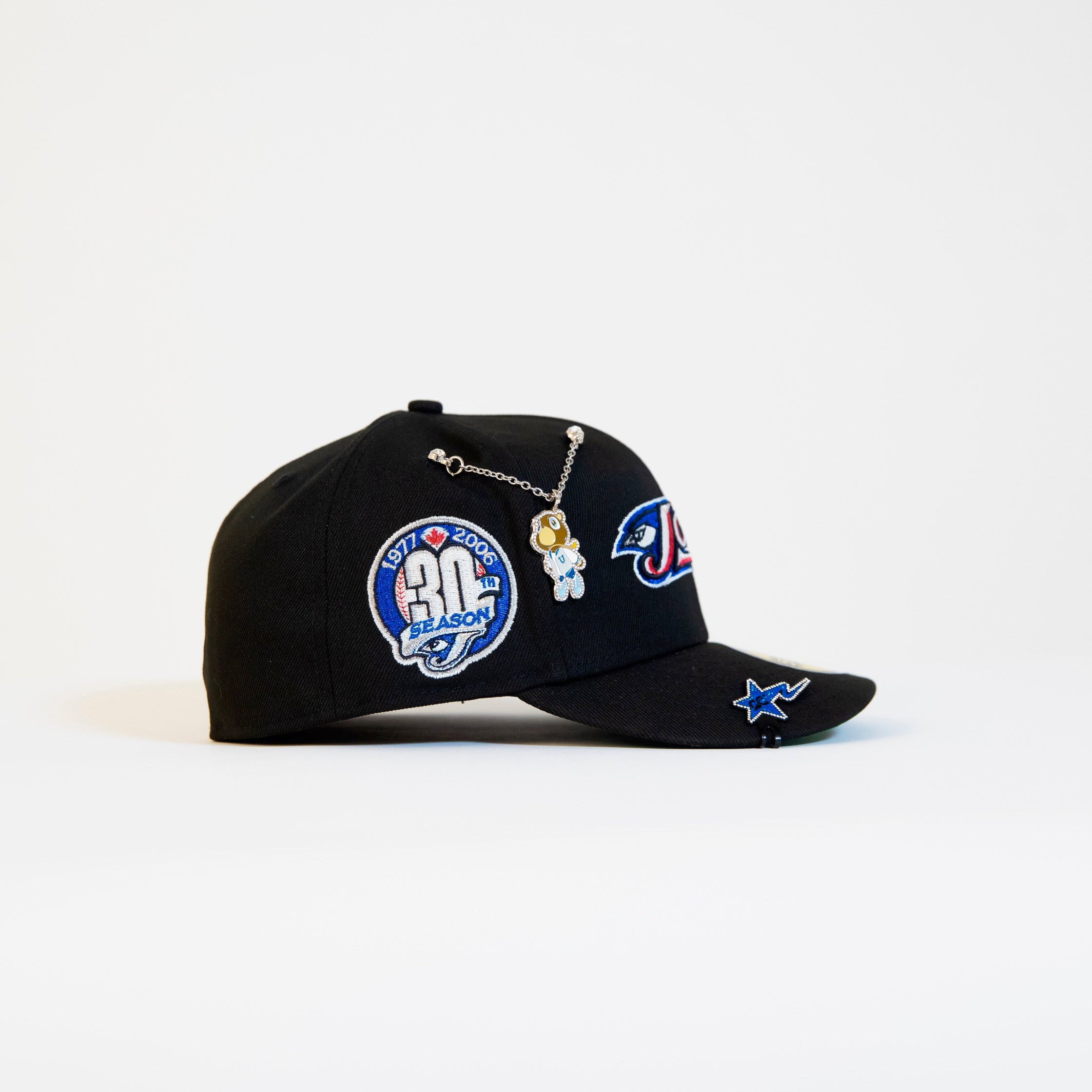 NEW ERA EXCLUSIVE 59FIFTY BLACK TORONTO BLUEJAYS W/ 30TH SEASON SIDE PATCH