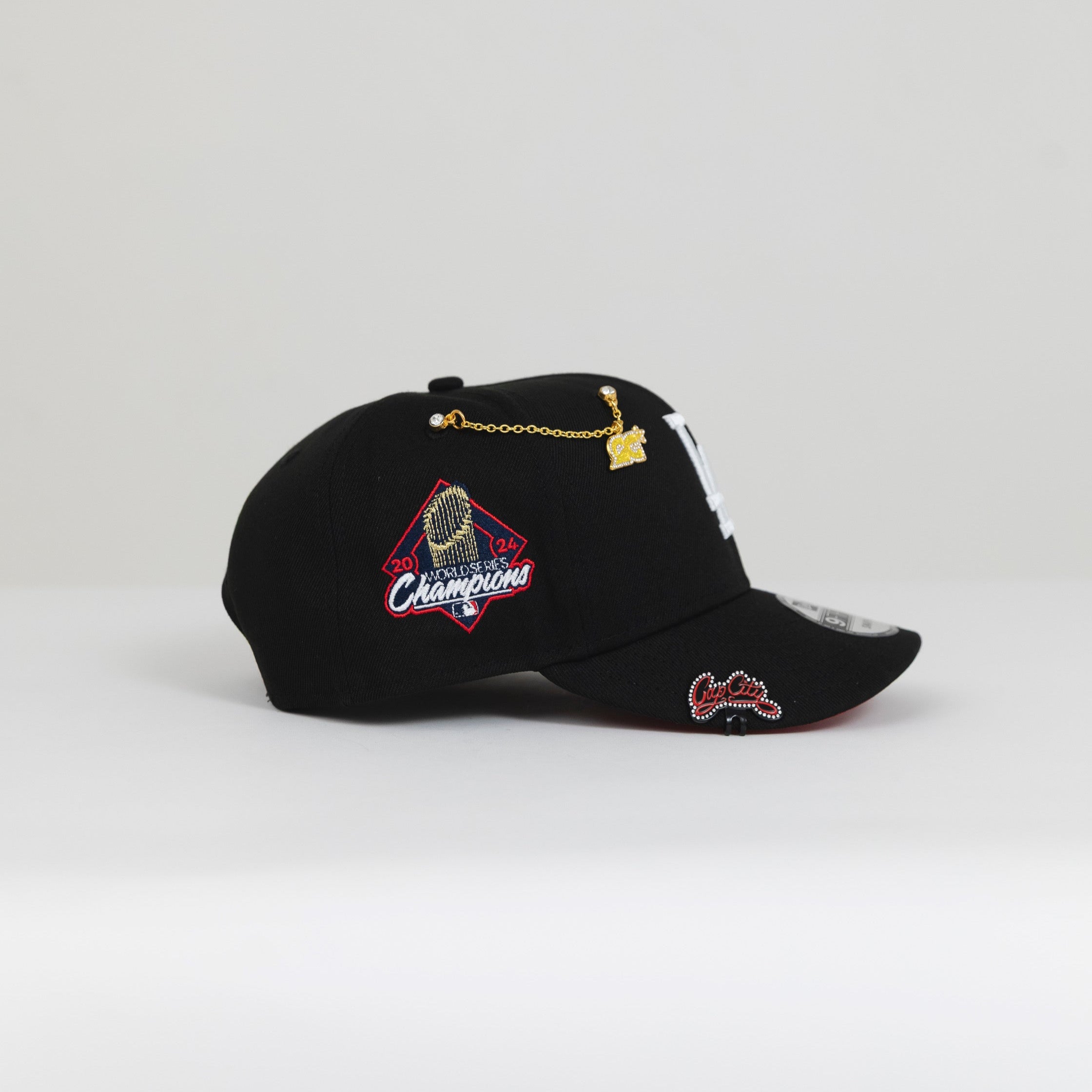 NEW ERA EXCLUSIVE 9FIFTY BLACK LOS ANGELES DODGERS SNAPBACK W/ 2024 WORLD SERIES CHAMPIONS SIDE PATCH