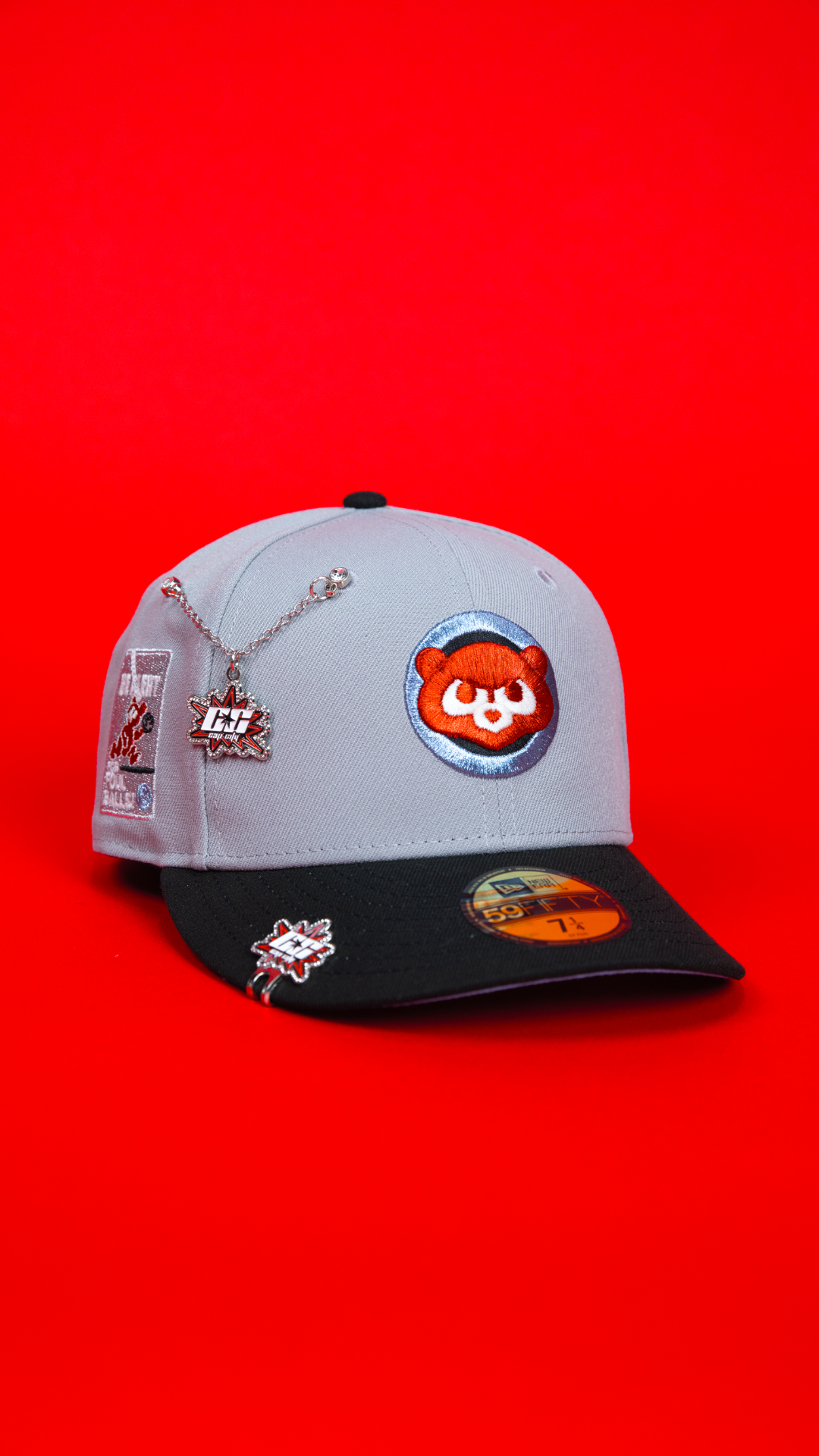 NEW ERA EXCLUSIVE 59FIFTY GREY/ BLACK CHICAGO CUBS W/ "BE ALERT FOR FOUL BALLS" SIDE PATCH