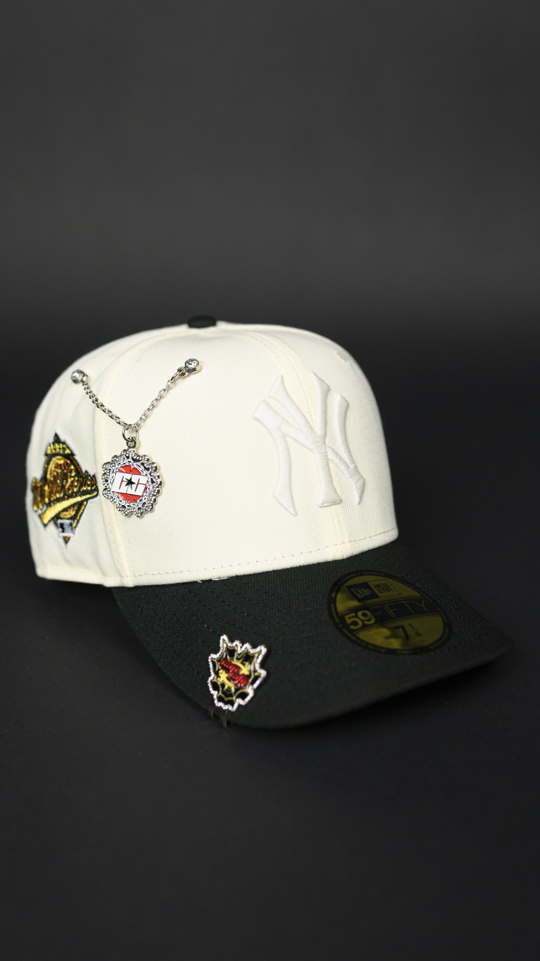 NEW ERA EXCLUSIVE 59FIFTY CHROME/ BLACK NEW YORK YANKEES W/ WORLD SERIES SIDE PATCH