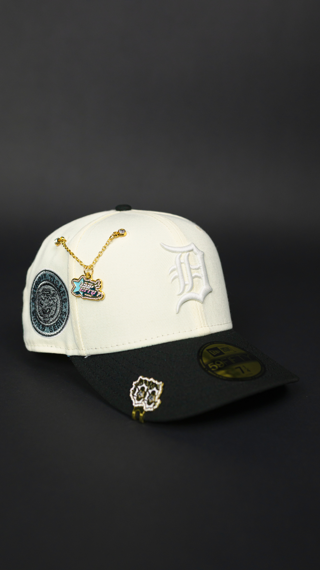 NEW ERA EXCLUSIVE 59FIFTY CHROME/ BLACK DETROIT TIGERS W/ WORLD SERIES SIDE PATCH