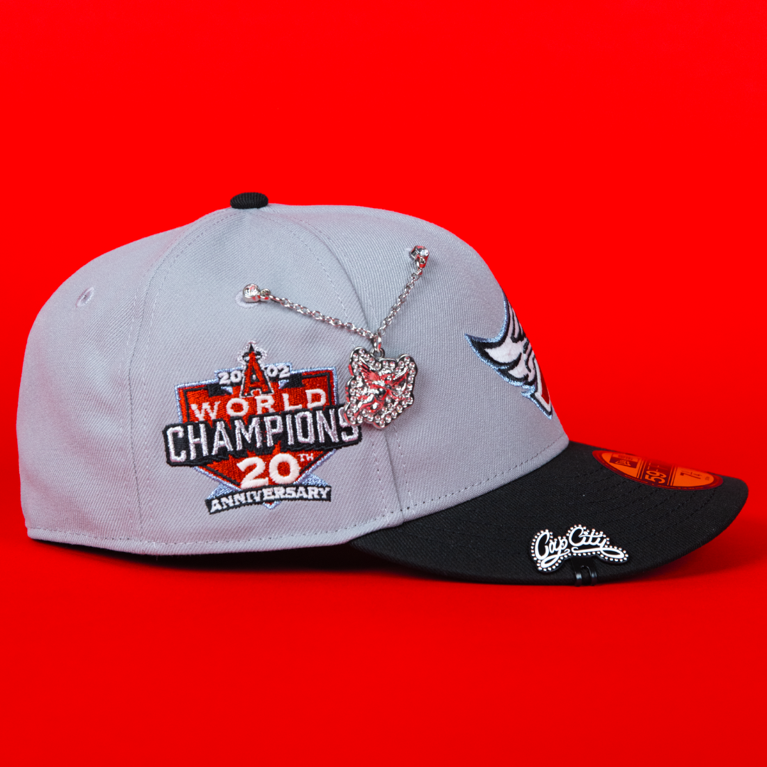 NEW ERA EXCLUSIVE 59FIFTY GREY/ BLACK ANAHEIM ANGELS W/ 2002 WORLD SERIES CHAMPIONS SIDE PATCH