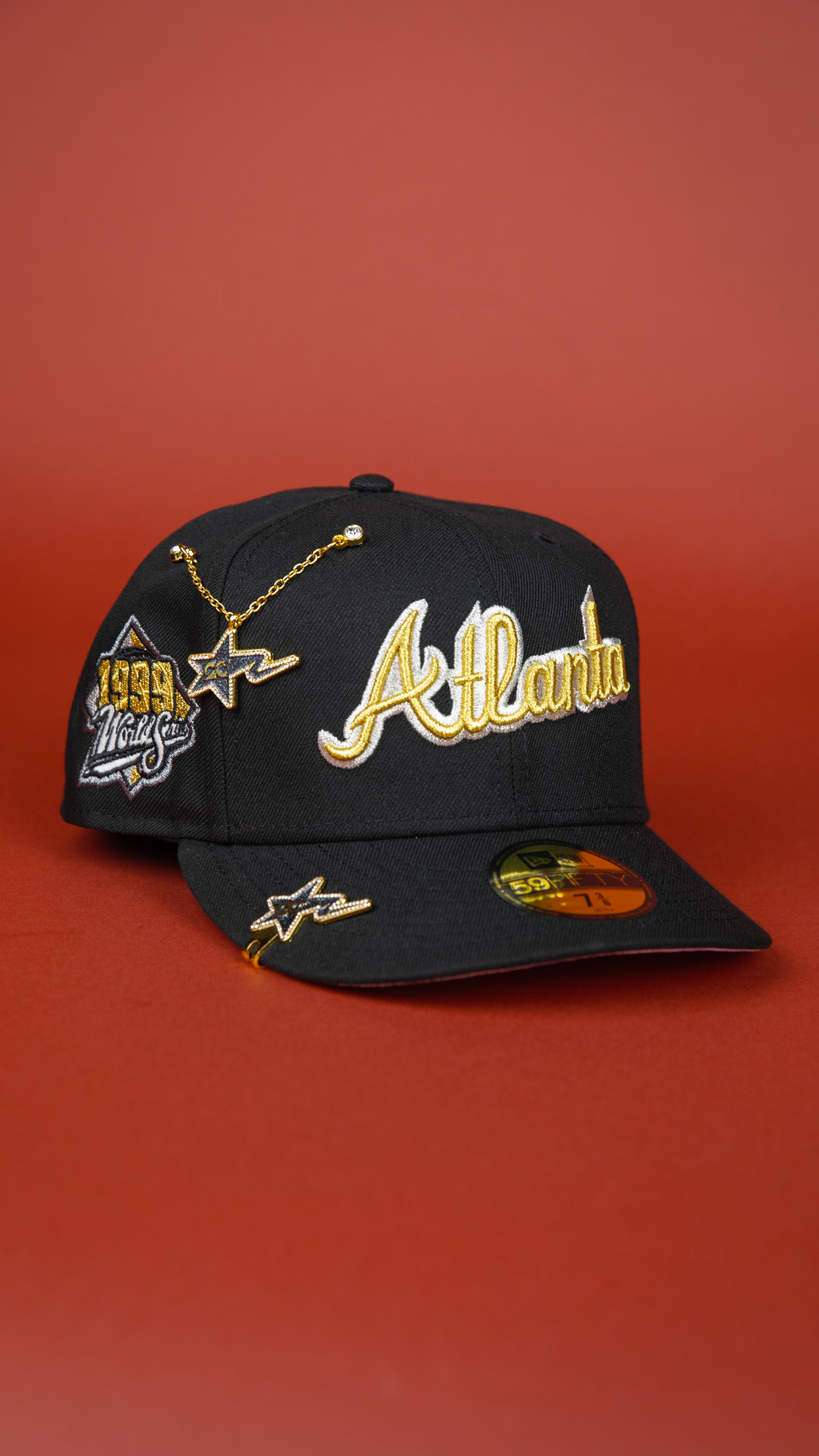 NEW ERA 59FIFTY BLACK ATLANTA BRAVES SCRIPT W/ 1999 WORLD SERIES SIDE PATCH