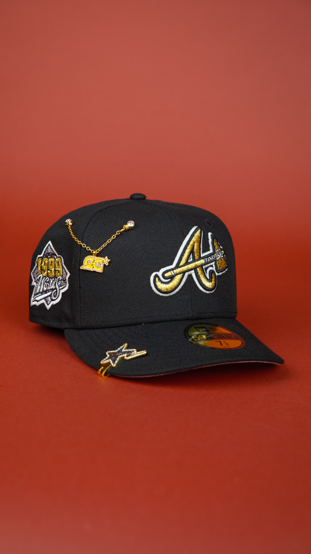 NEW ERA 59FIFTY BLACK ATLANTA BRAVES W/ 1999 WORLD SERIES SIDE PATCH