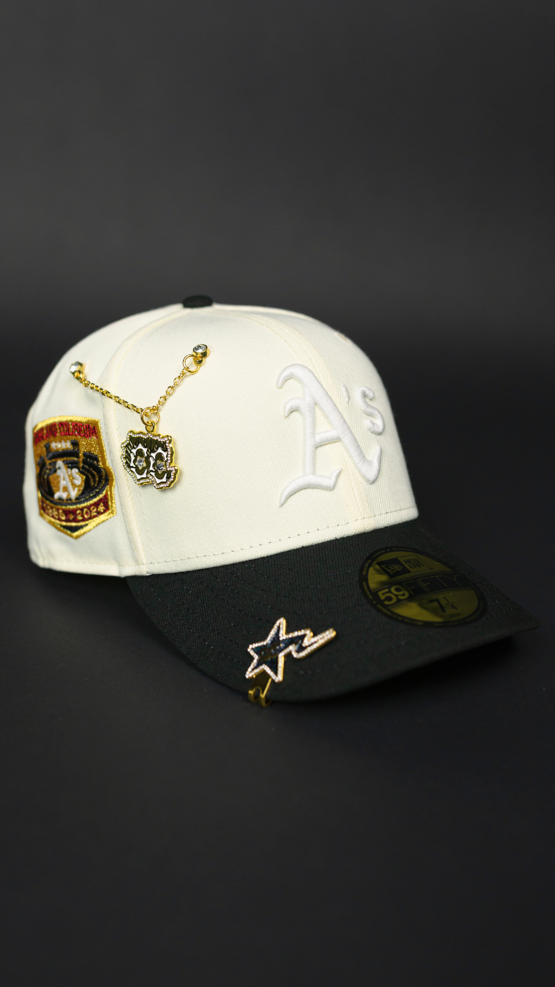 NEW ERA EXCLUSIVE 59FIFTY CHROME/ BLACK OAKLAND ATHLETICS W/ COLISEUM SIDE PATCH