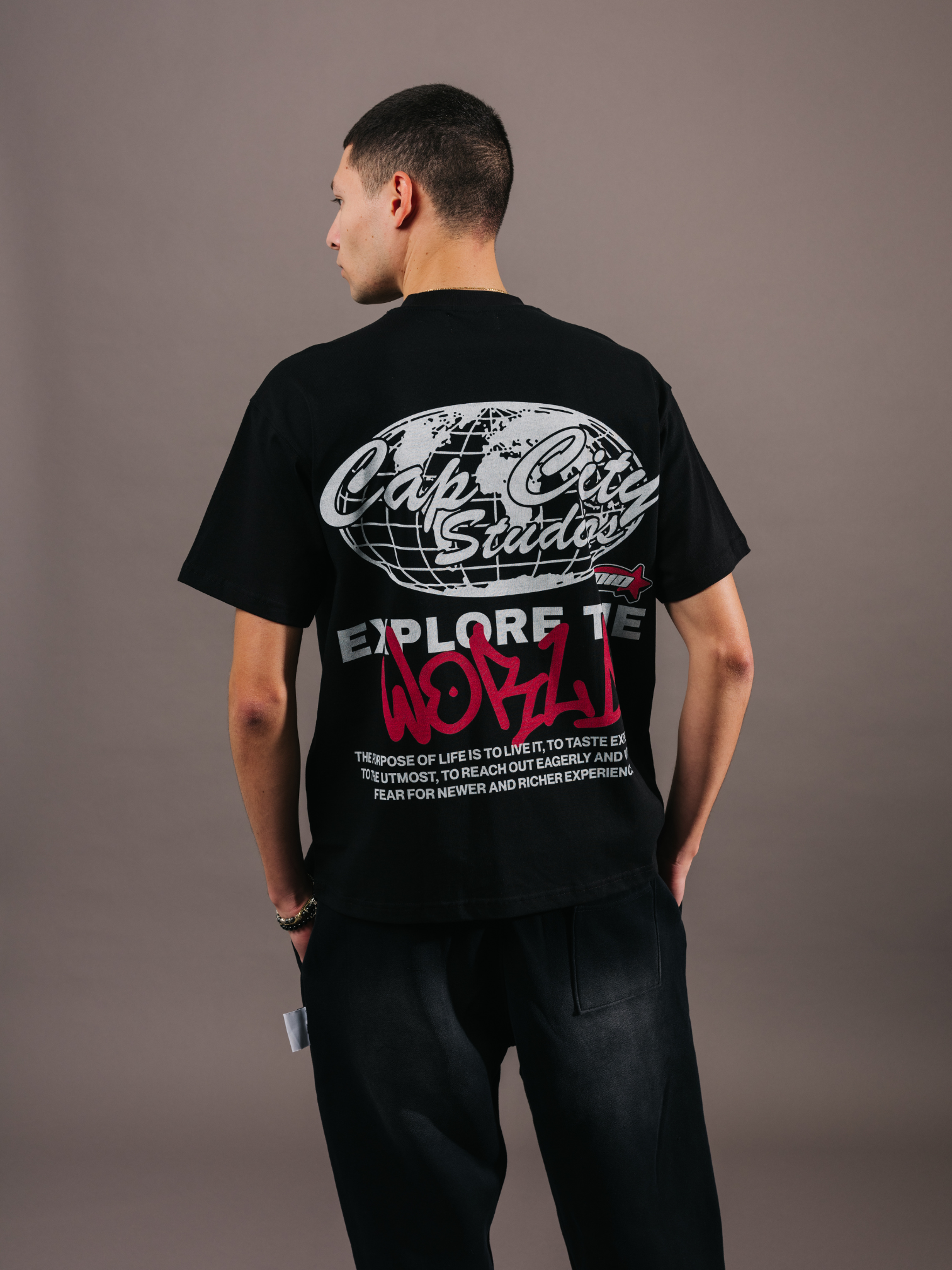EXCLUSIVE CLUB BLACK “CAP CITY STUDIOS” OVERSIZED TEE
