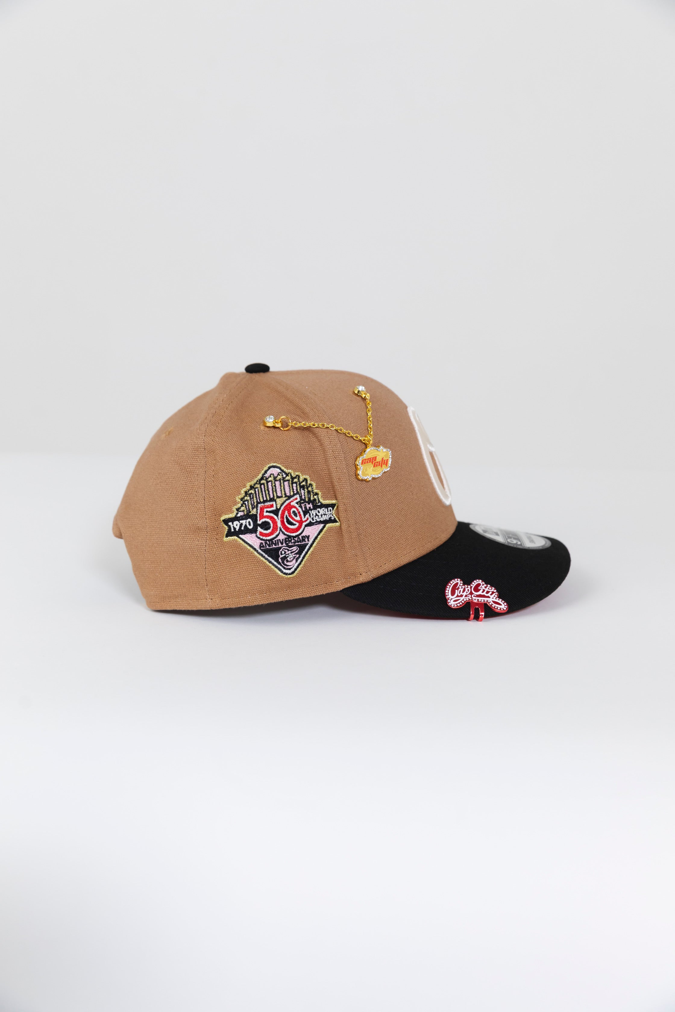 NEW ERA EXCLUSIVE 9FIFTY TAN/ BLACK BALTIMORE ORIOLES SNAPBACK W/ 50TH ANNIVERSARY PATCH