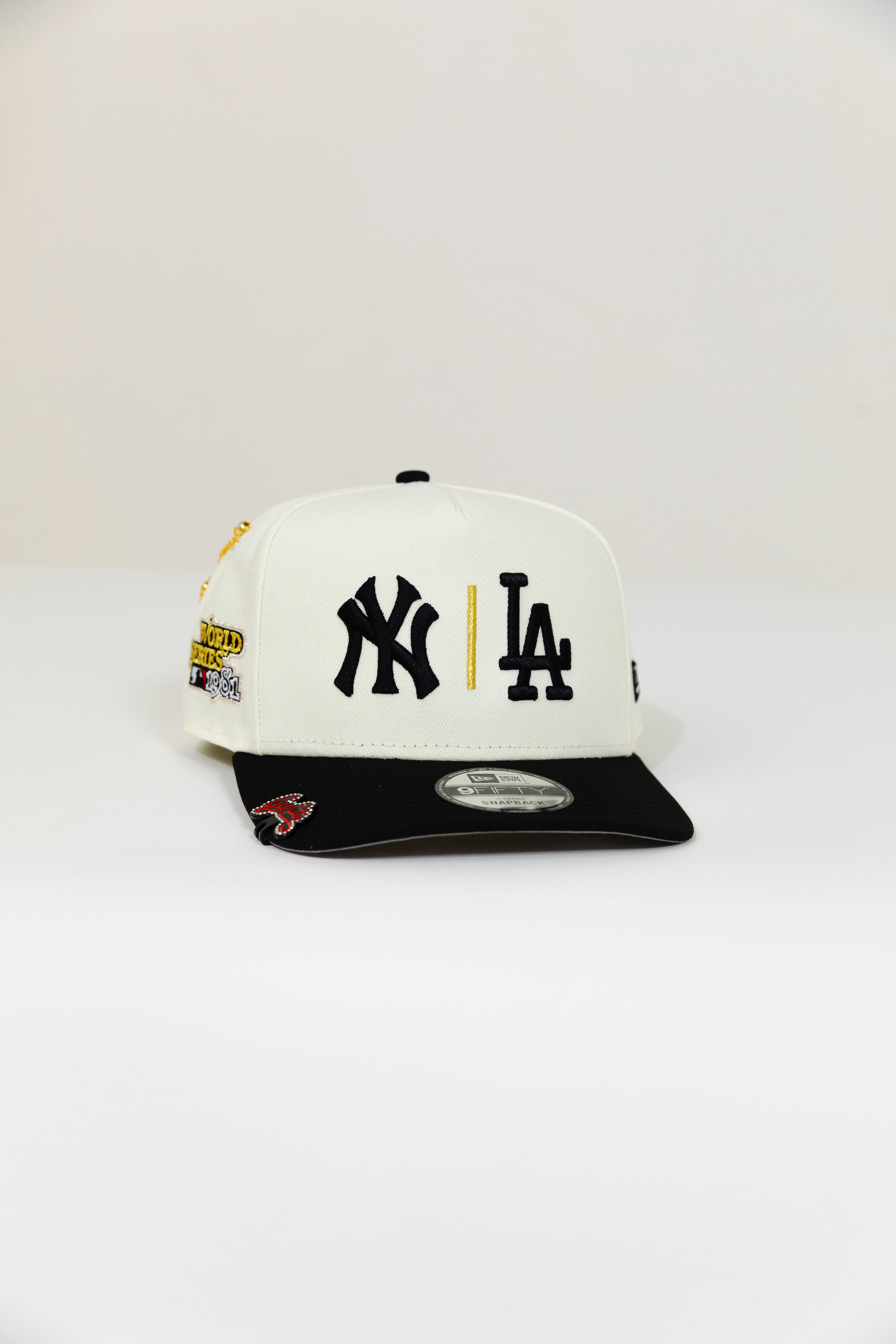 NEW ERA EXCLUSIVE 9FIFTY A-FRAME CHROME/ BLACK NEW YORK YANKEES X LOS ANGELES DODGERS W/ 1981 WORLD SERIES SIDE PATCH