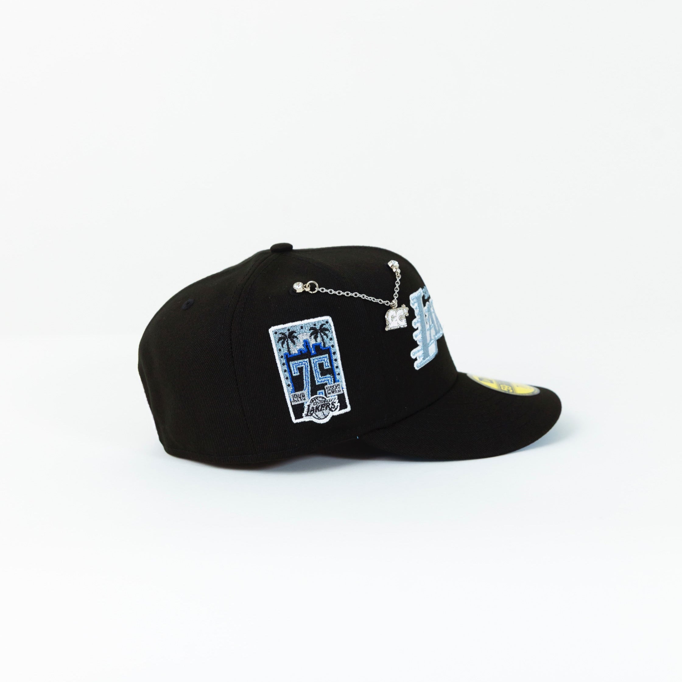 NEW ERA EXCLUSIVE 59FIFTY BLACK LOS ANGELES LAKERS SCRIPT W/ 75TH ANNIVERSARY SIDE PATCH
