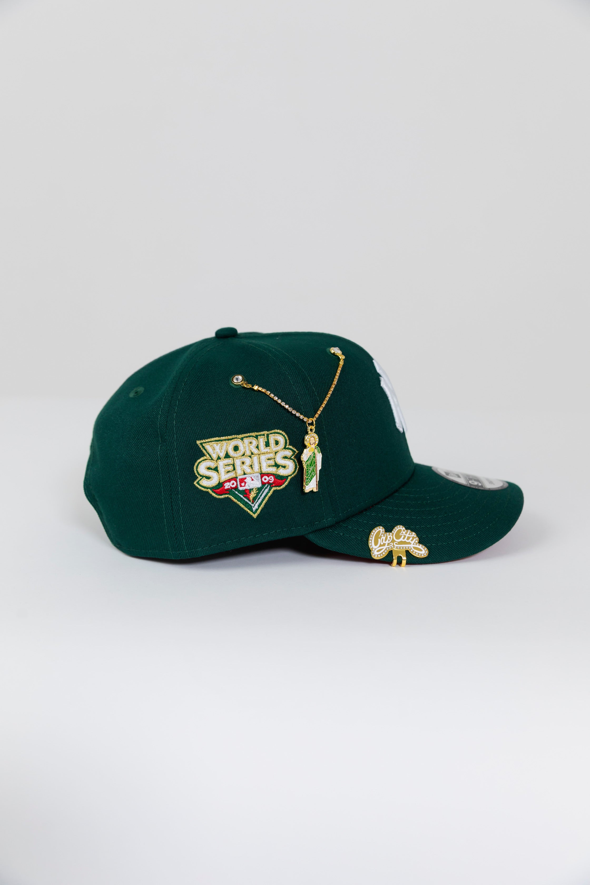 NEW ERA EXCLUSIVE 9FIFTY FOREST GREEN NEW YORK YANKEES SNAPBACK W/ 2009 WORLD SERIES SIDE PATCH