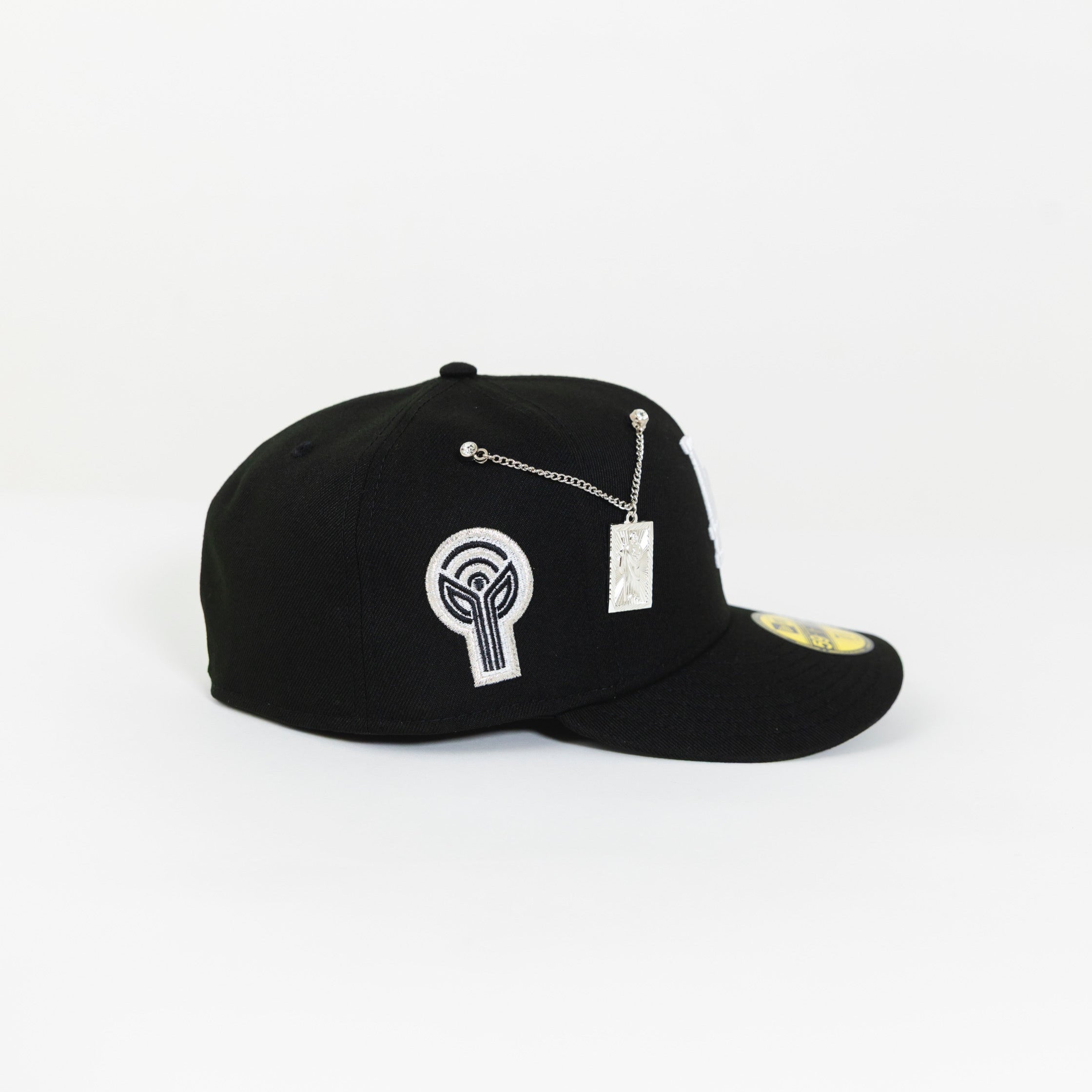 NEW ERA 59FIFTY BLACK LOS ANGELES DODGERS W/ "FERNANDO VALENZUELA" SIDE PATCH