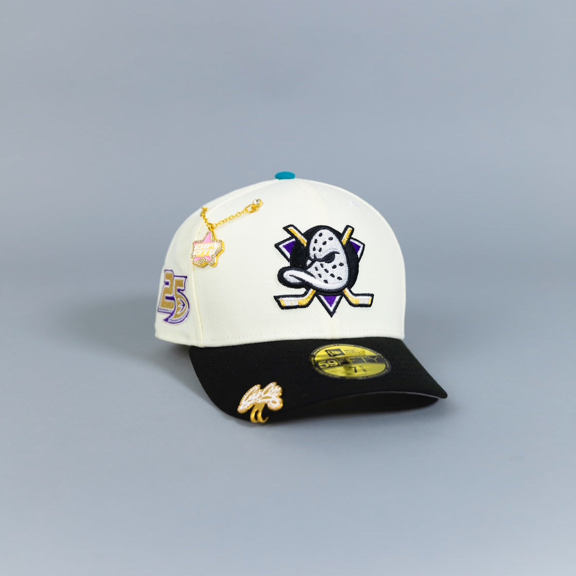 NEW ERA 59FIFTY CHROME/ BLACK ANAHEIM DUCKS W/ 25TH ANNIVERSARY SIDE PATCH