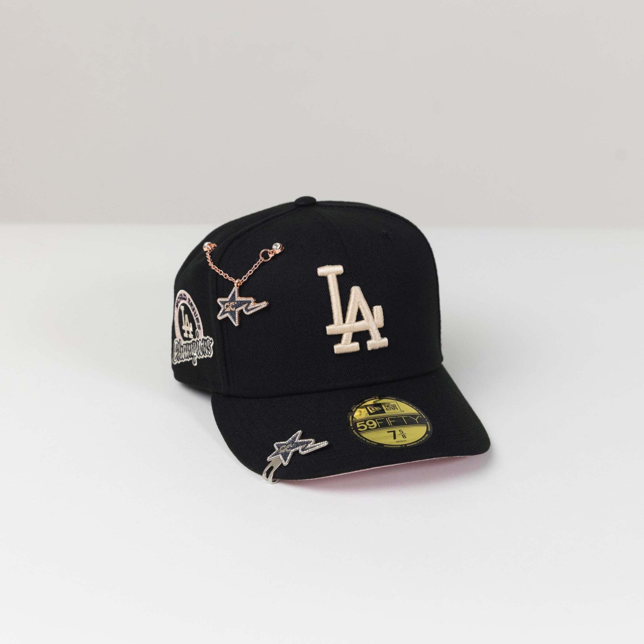NEW ERA 59FIFTY BLACK LOS ANGELES DODGERS W/ WORLD SERIES CHAMPIONS SIDE PATCH