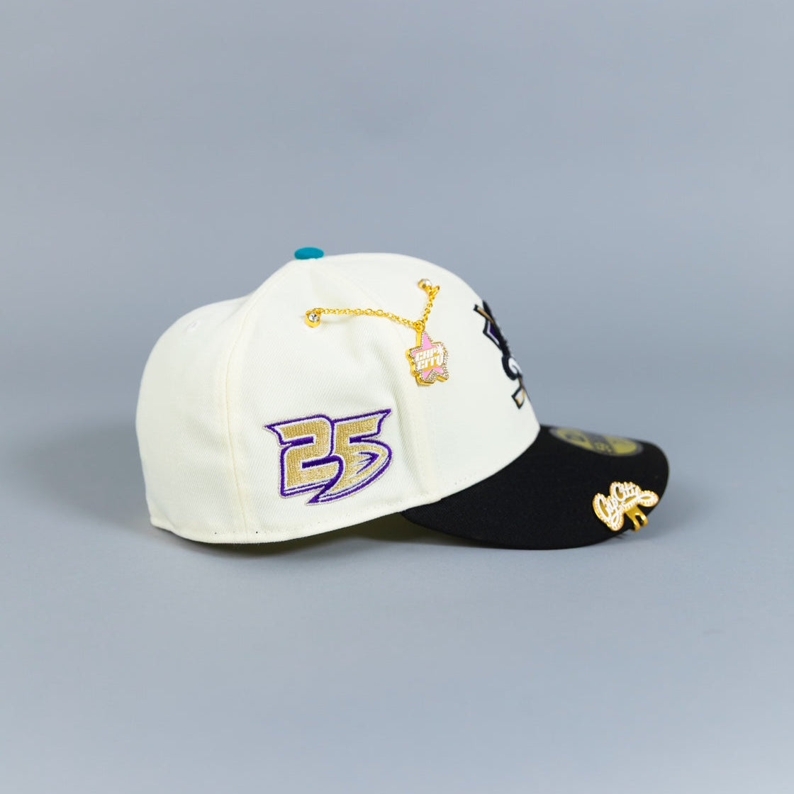 NEW ERA 59FIFTY CHROME/ BLACK ANAHEIM DUCKS W/ 25TH ANNIVERSARY SIDE PATCH