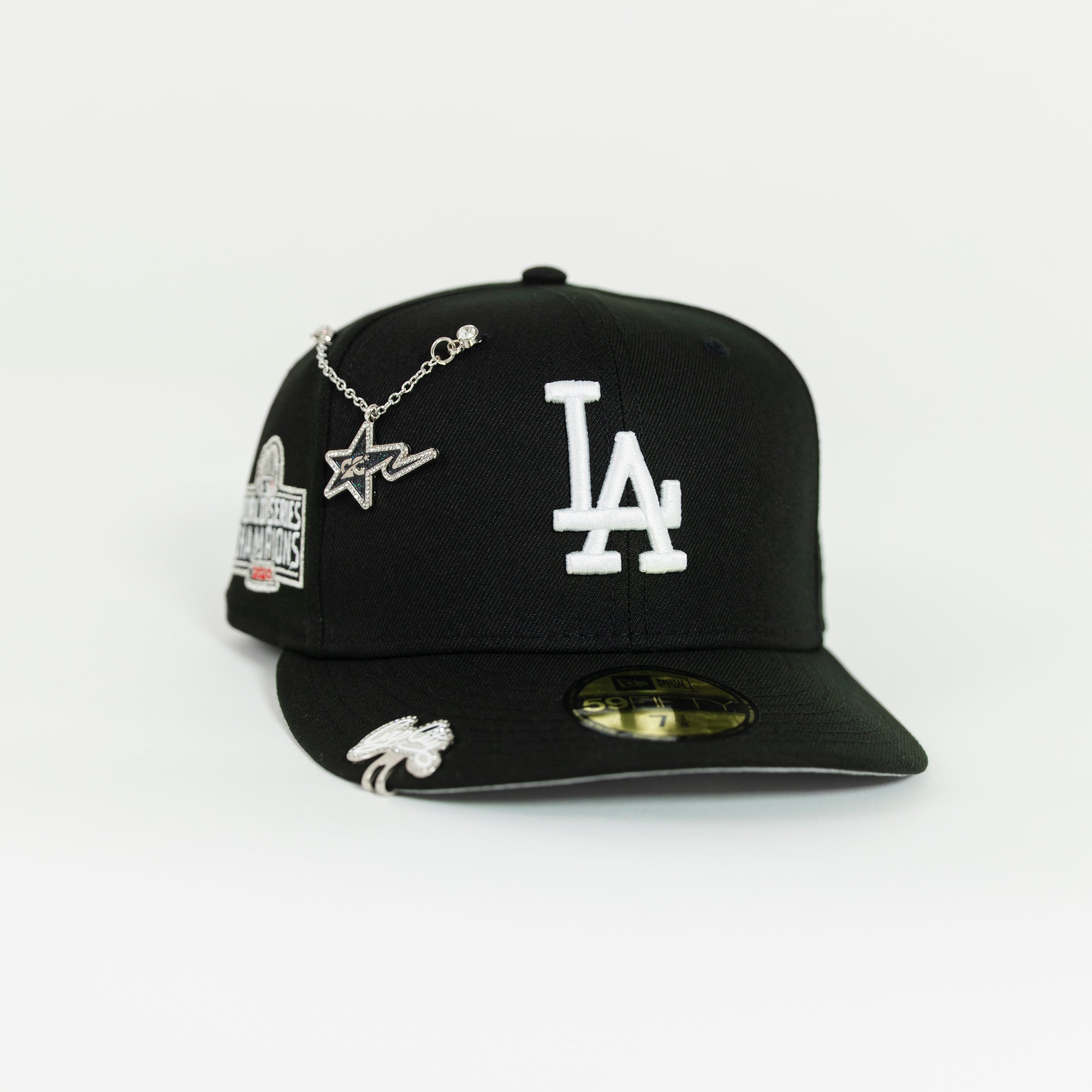 NEW ERA 59FIFTY BLACK LOS ANGELES DODGERS W/ 2020 WORLD SERIES CHAMPIONS SIDE PATCH