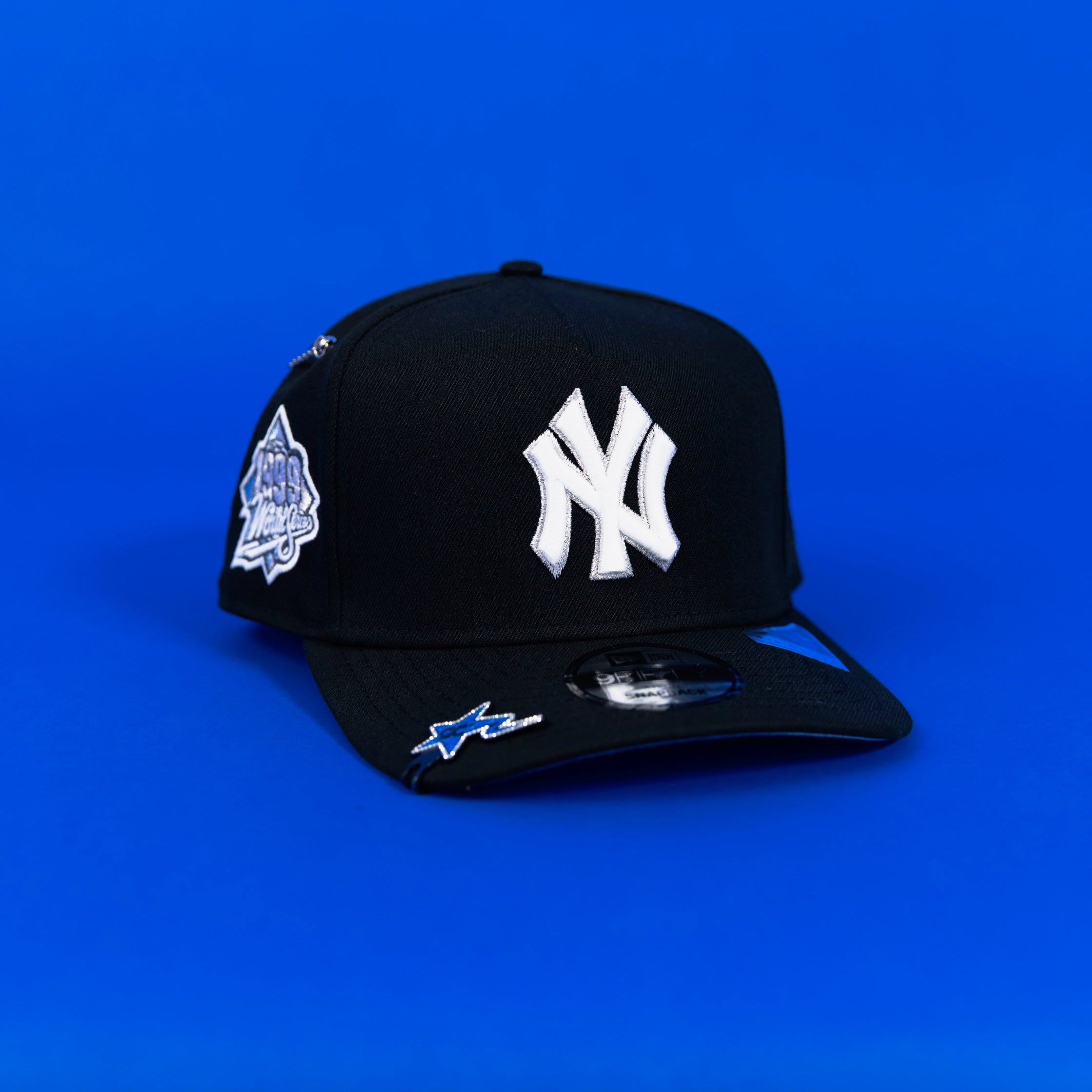 NEW ERA EXCLUSIVE 9FIFTY A-FRAME BLACK NEW YORK YANKEES SNAPBACK W/ 1999 WORLD SERIES SIDE PATCH
