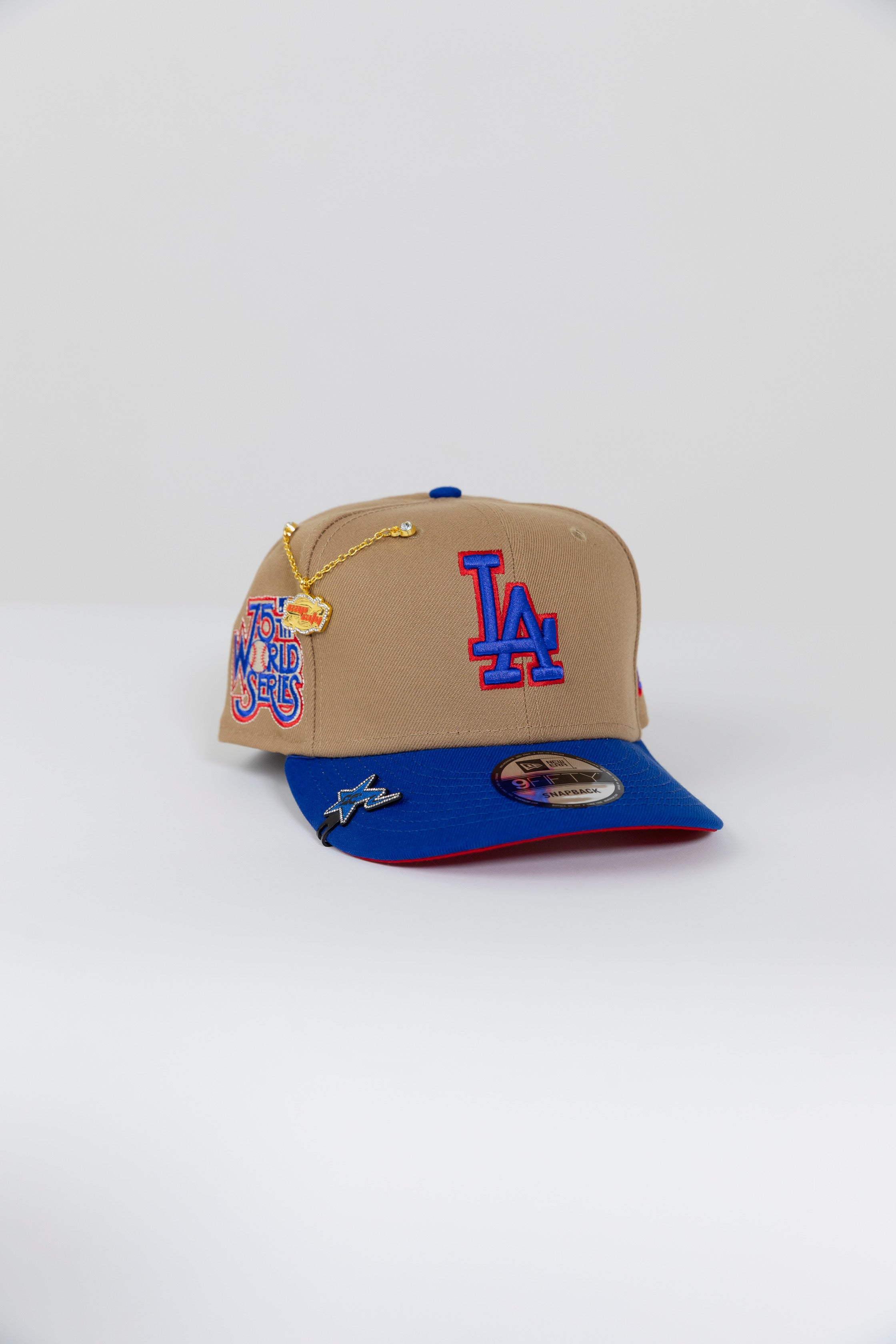 NEW ERA EXCLUSIVE 9FIFTY KHAKI/ BLUE LOS ANGELES DODGERS SNAPBACK W/ 75TH WORLD SERIES SIDE PATCH