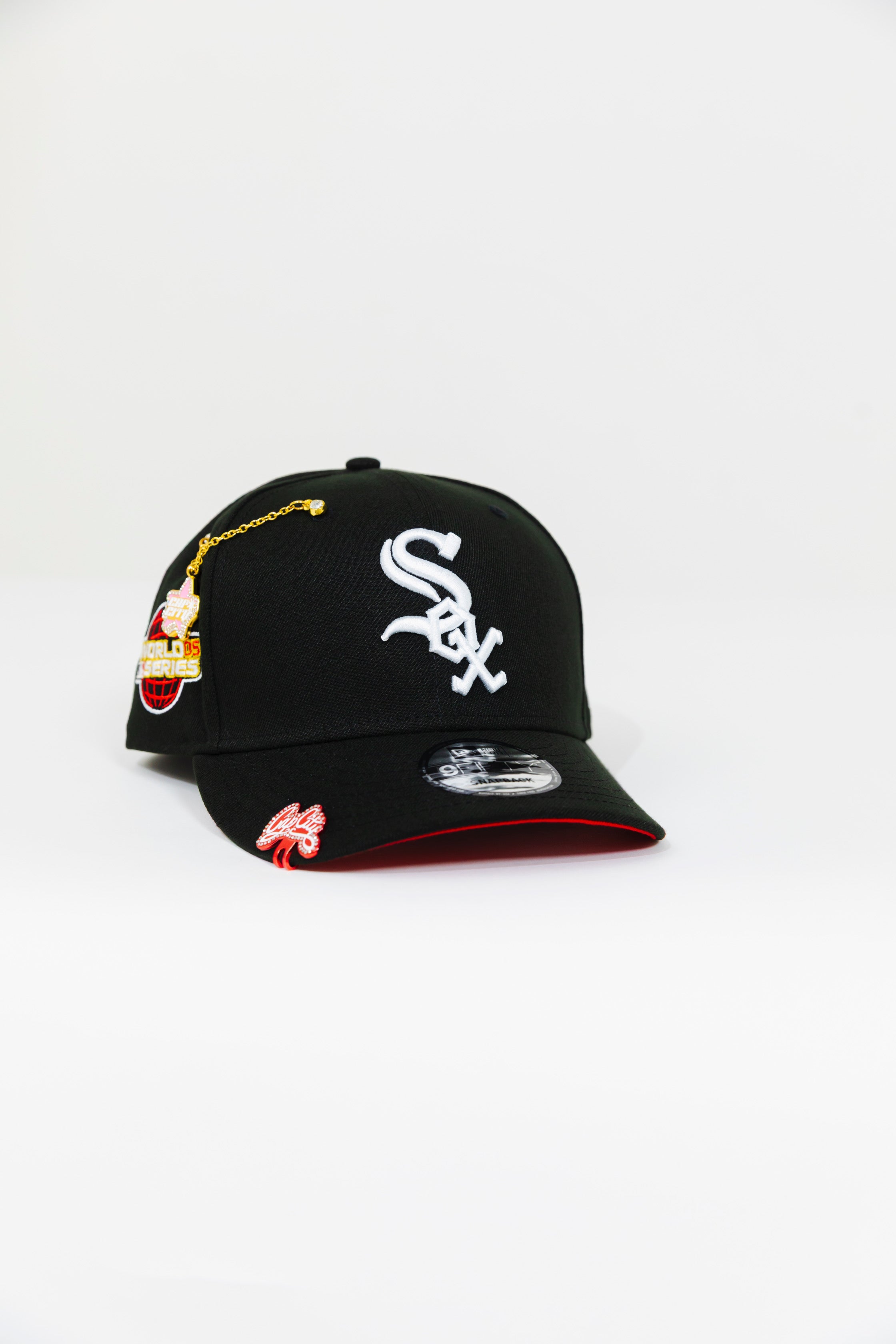 NEW ERA EXCLUSIVE 9FIFTY BLACK CHICAGO WHITE SOX SNAPBACK W/ 2005 WORLD SERIES SIDE PATCH