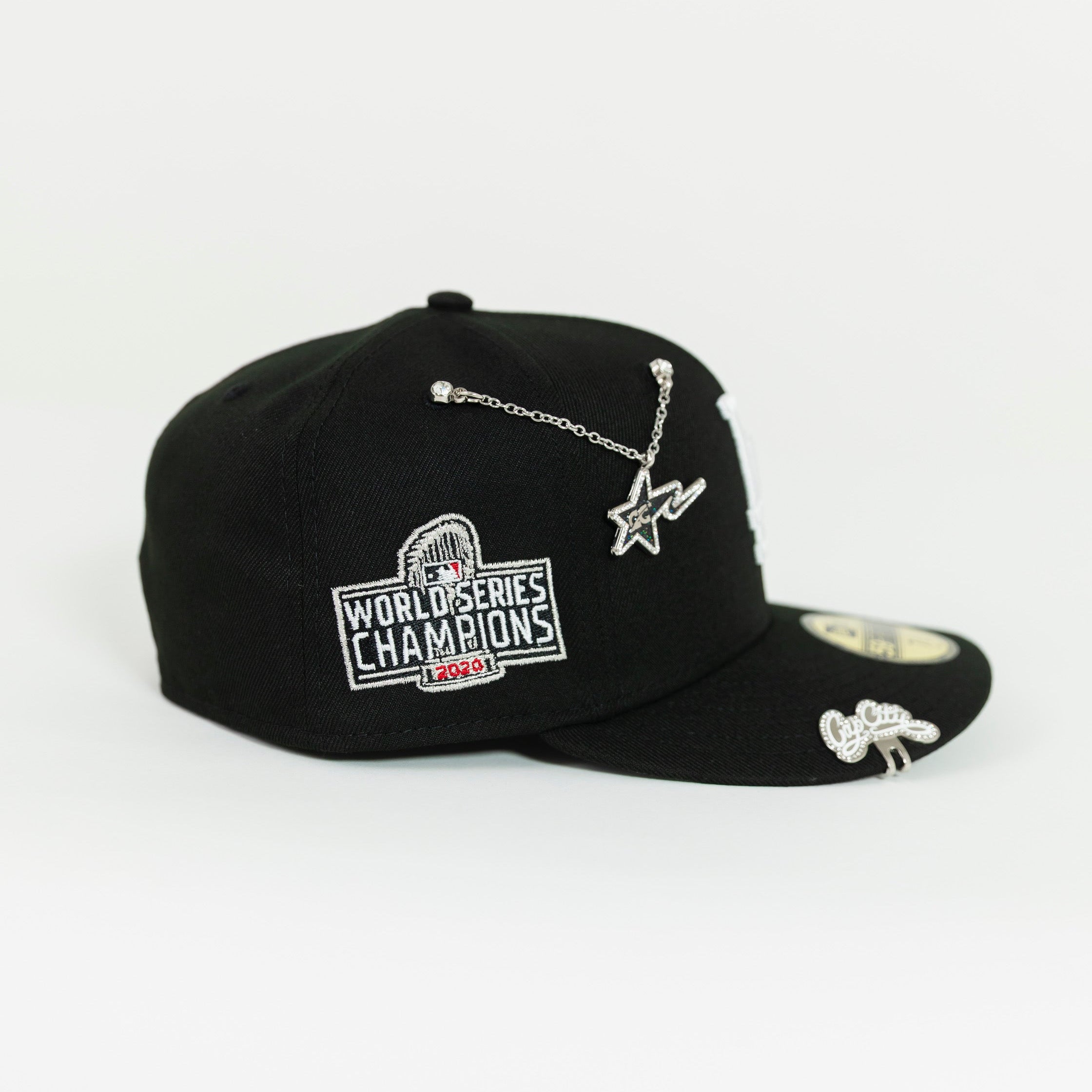 NEW ERA 59FIFTY BLACK LOS ANGELES DODGERS W/ 2020 WORLD SERIES CHAMPIONS SIDE PATCH