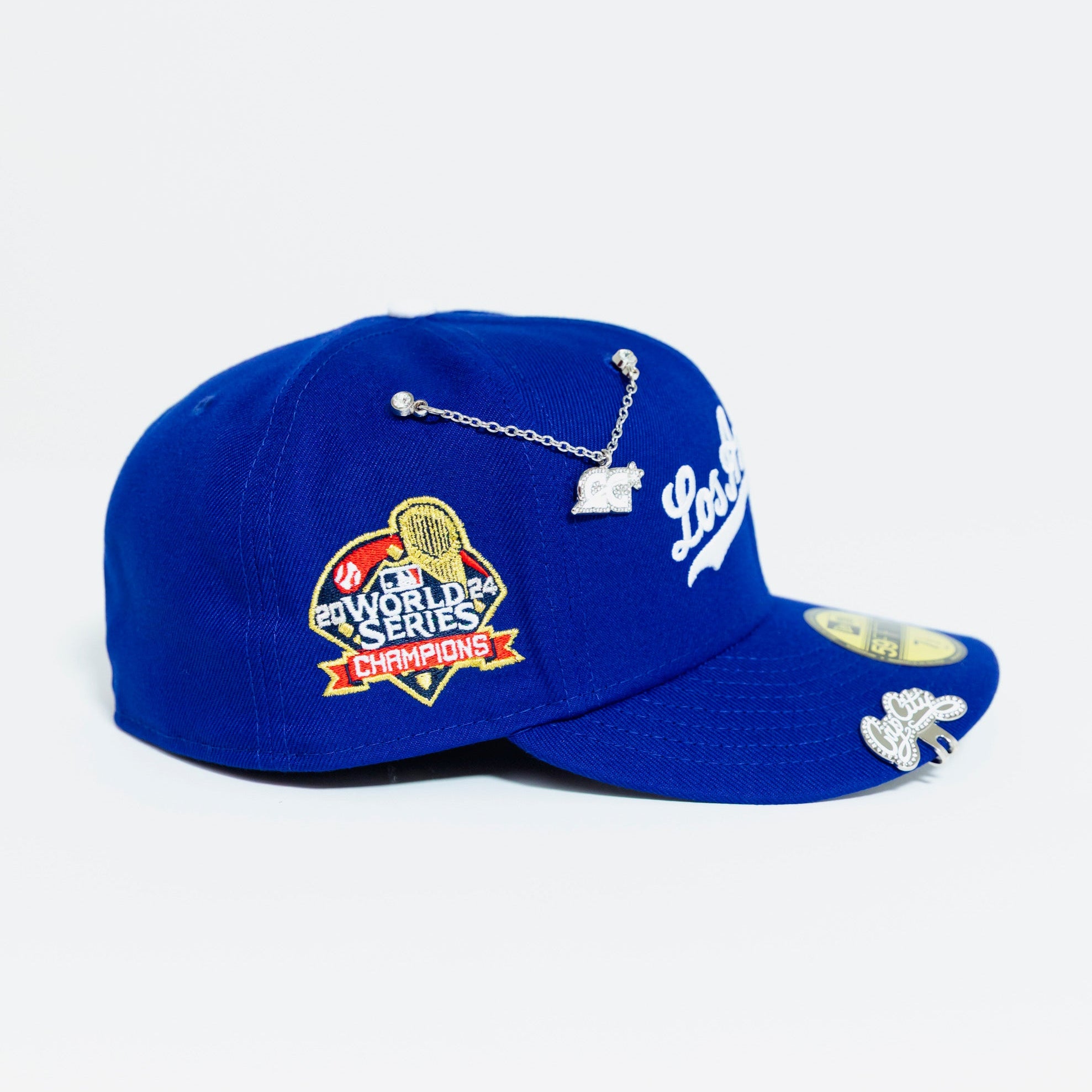 NEW ERA 59FIFTY BLUE LOS ANGELES DODGERS SCRIPT W/ 2024 WORLD SERIES CHAMPIONS SIDE PATCH