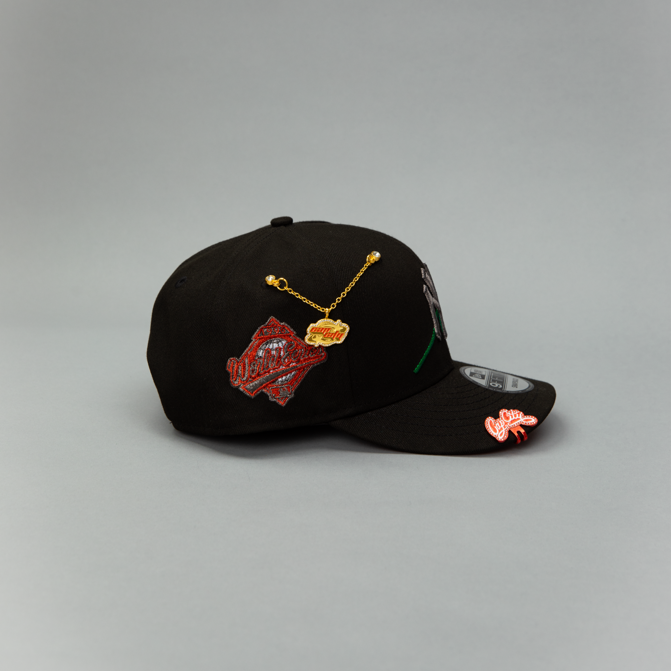NEW ERA EXCLUSIVE 9FIFTY BLACK NEW YORK YANKEES SNAPBACK W/ RED ROSE + 1996 WORLD SERIES SIDE PATCH