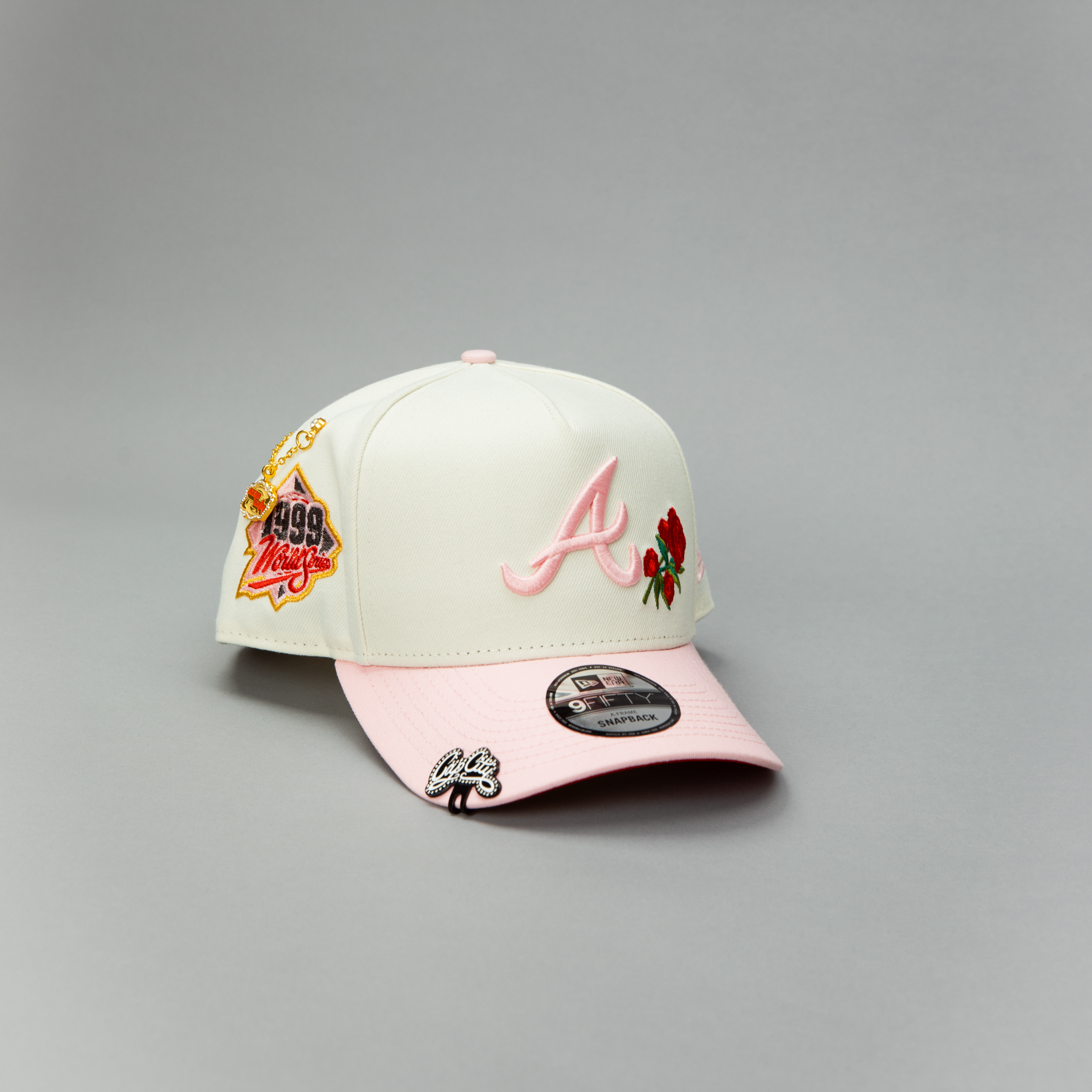 NEW ERA EXCLUSIVE 9FIFTY A-FRAME CHROME/ PINK ATLANTA BRAVES SNAPBACK W/ RED ROSES + 1999 WORLD SERIES SIDE PATCH
