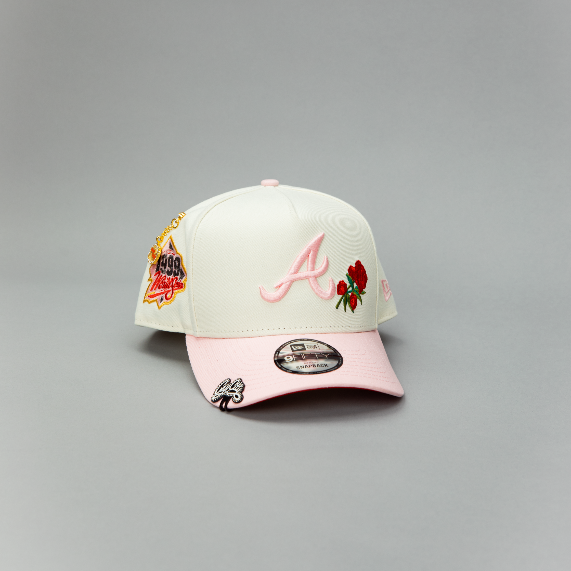 NEW ERA EXCLUSIVE 9FIFTY A-FRAME CHROME/ PINK ATLANTA BRAVES SNAPBACK W/ RED ROSES + 1999 WORLD SERIES SIDE PATCH