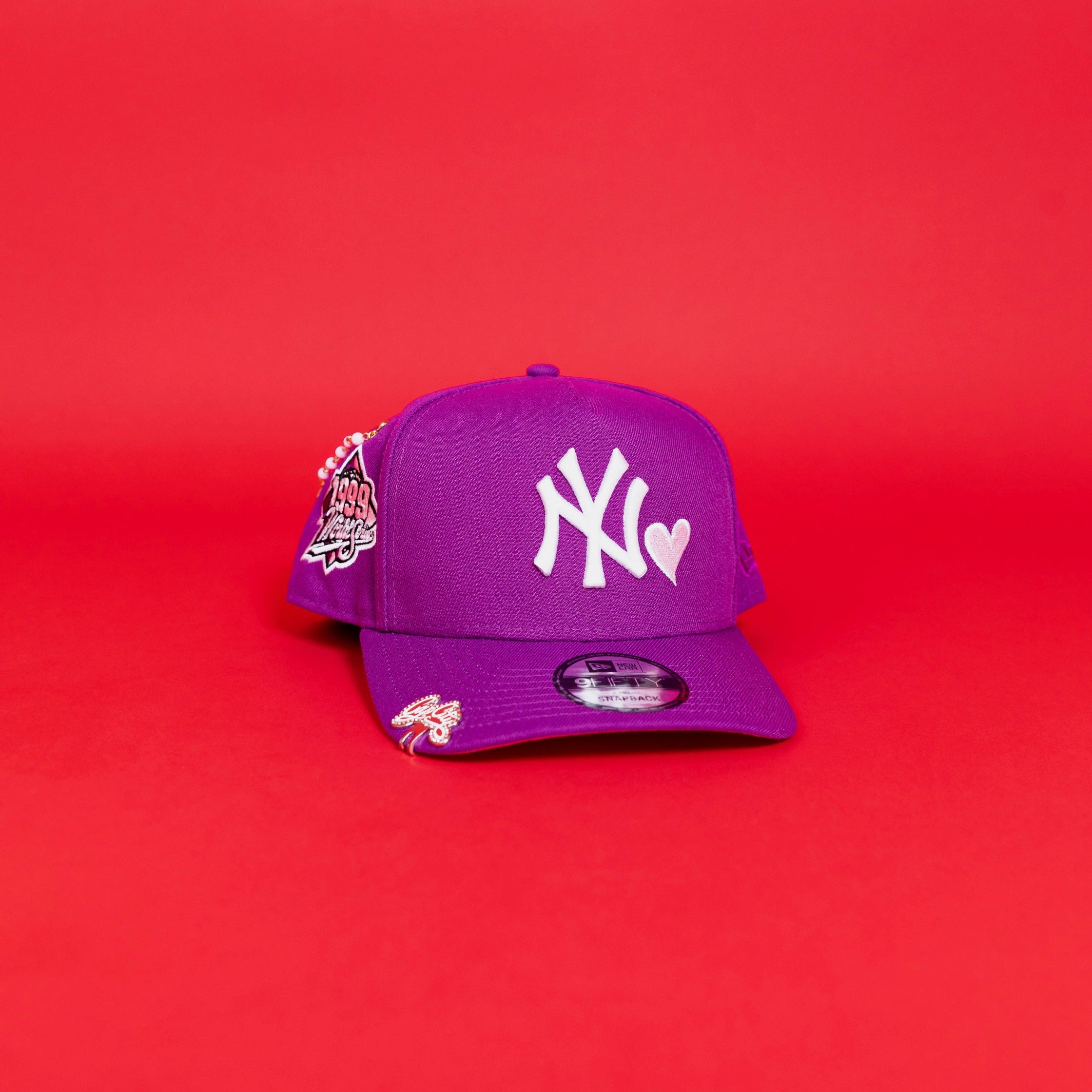 NEW ERA EXCLUSIVE 9FIFTY A-FRAME PURPLE NEW YORK YANKEES SNAPBACK W/ PINK HEART + 1999 WORLD SERIES SIDE PATCH