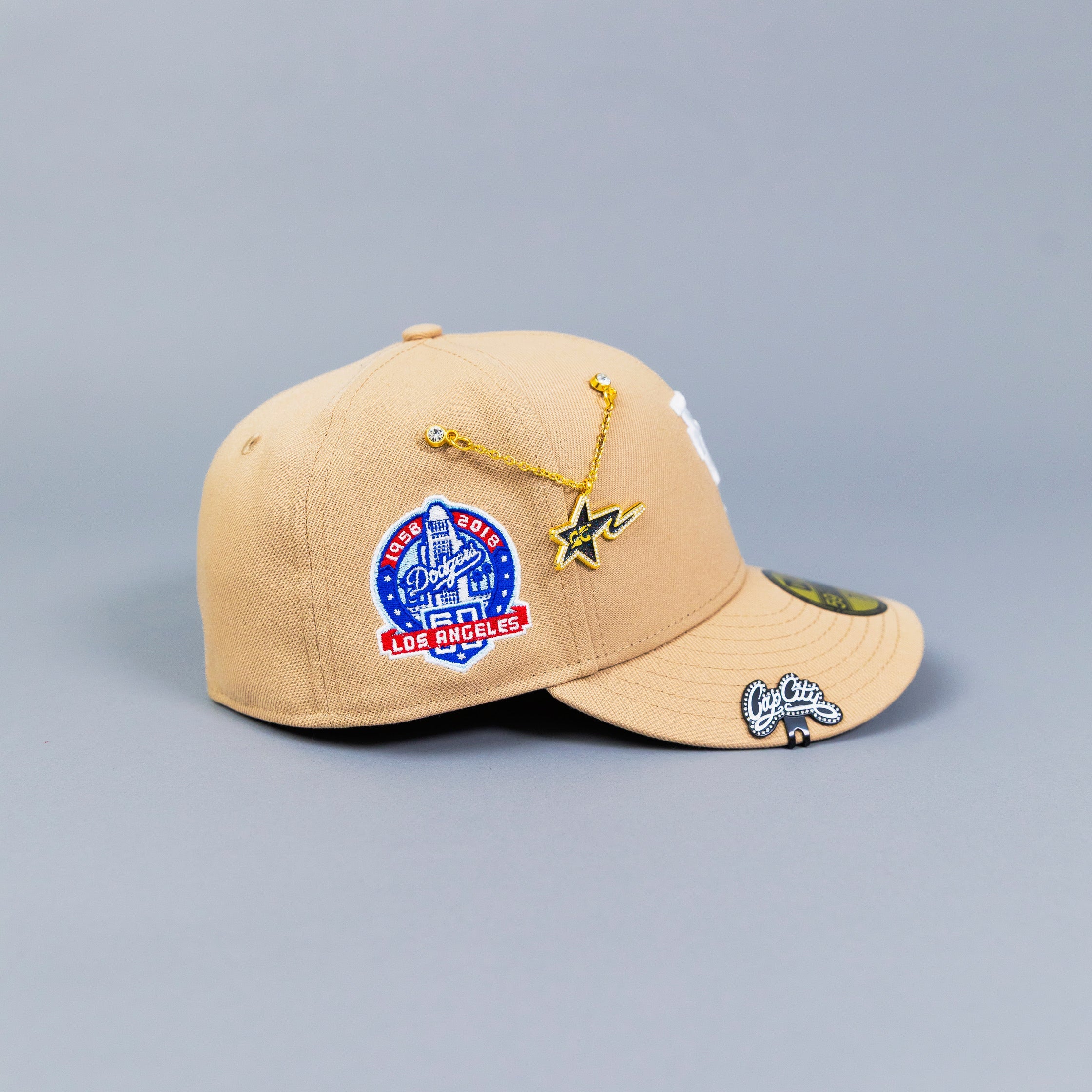 NEW ERA EXCLUSIVE 59FIFTY LIGHT KHAKI UPSIDE DOWN LOS ANGELES DODGERS W/ 60TH ANNIVERSARY SIDE PATCH