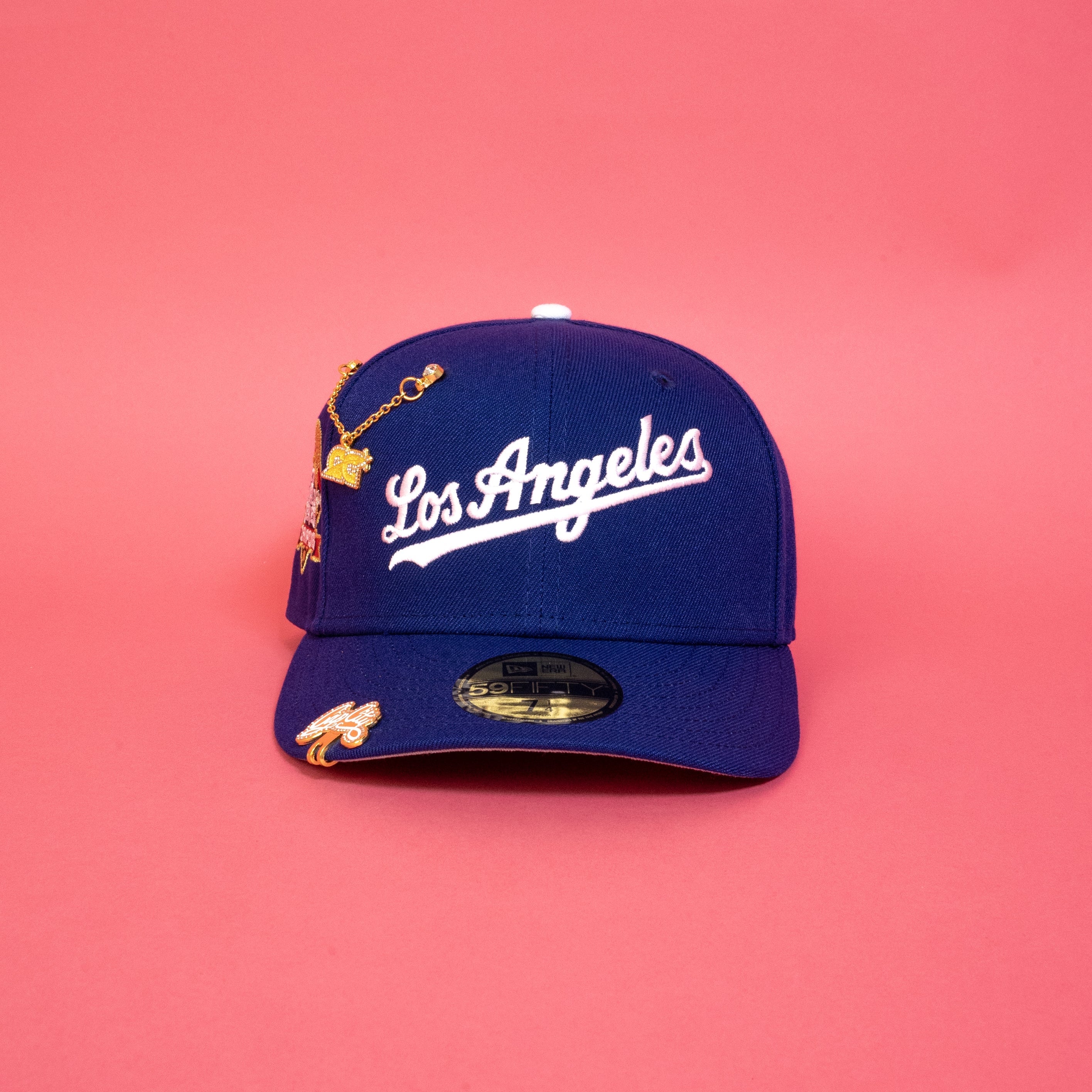 NEW ERA 59FIFTY BLUE LOS ANGELES DODGERS SCRIPT W/ 2024 WORLD SERIES CHAMPIONS SIDE PATCH