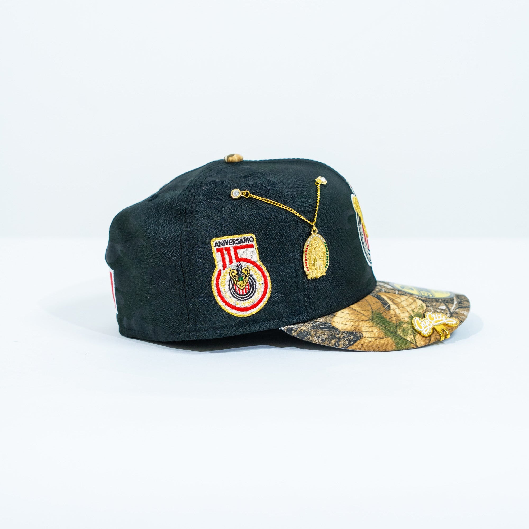 NEW ERA EXCLUSIVE 59FIFTY BLACK CAMO/ REALTREE "CHIVAS DE GUADALAJARA" W/ 115 ANNIVERSARY SIDE PATCH