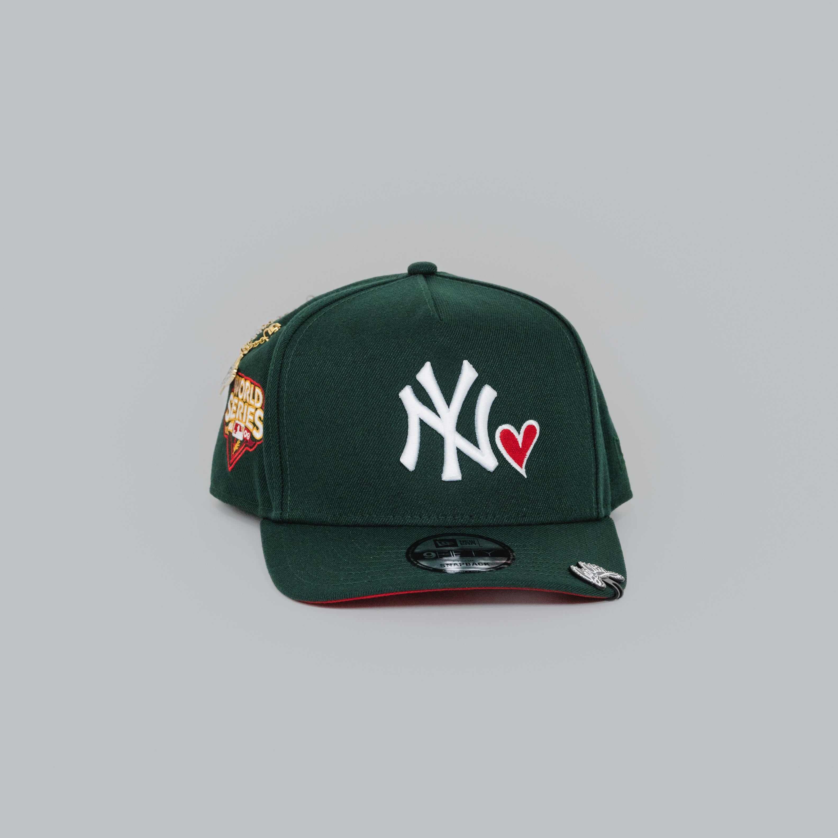 NEW ERA EXCLUSIVE 9FIFTY A-FRAME FOREST GREEN NEW YORK YANKEES SNAPBACK W/ RED HEART + 2009 WORLD SERIES SIDE PATCH