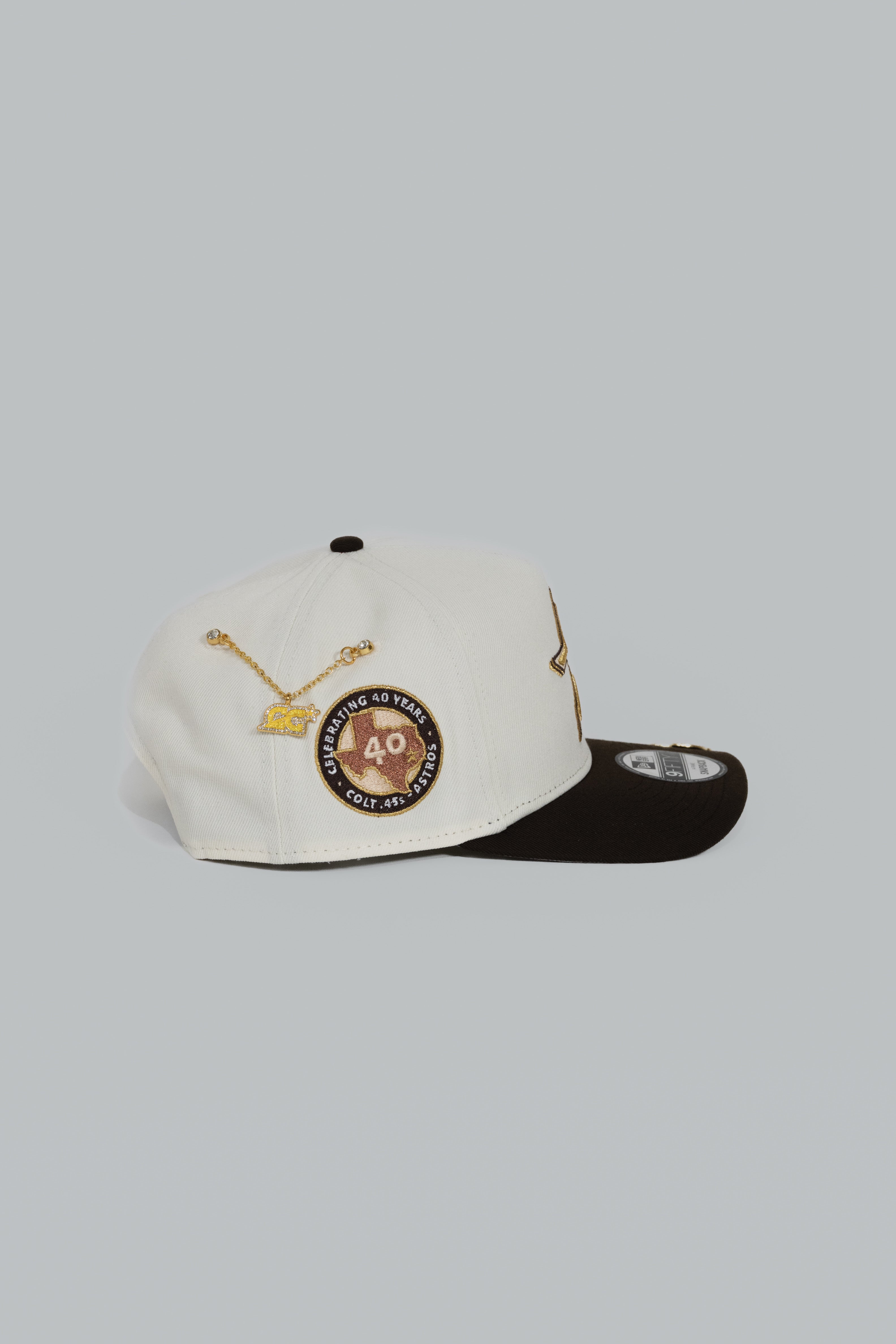 NEW ERA EXCLUSIVE 9FIFTY A-FRAME CHROME/ BLACK HOUSTON ASTROS W/ ASTRODOME SIDE PATCH