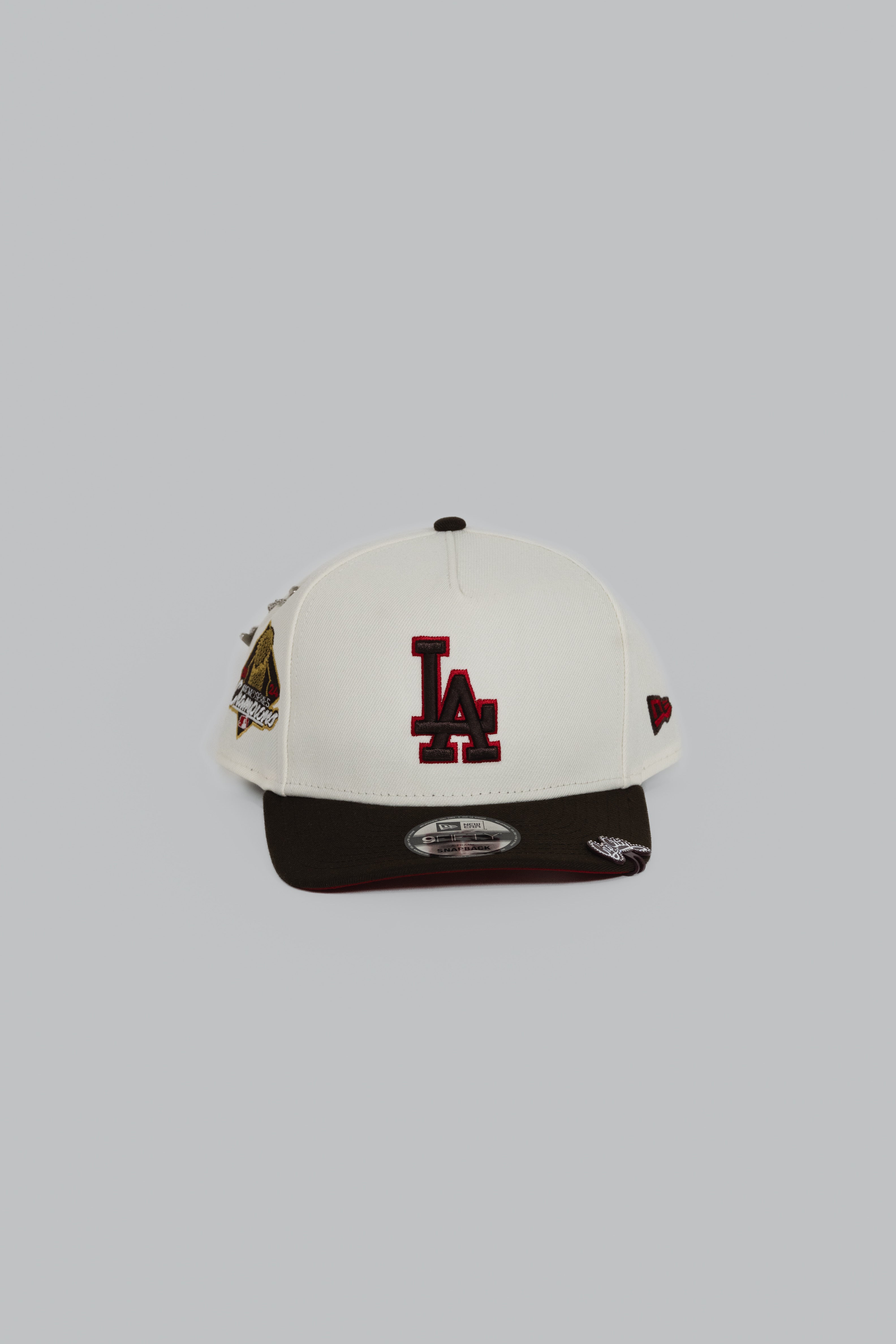 NEW ERA EXCLUSIVE 9FIFTY A-FRAME CHROME/ WALNUT LOS ANGELES DODGERS W/ 2024 WORLD SRIES CHAMPIONS SIDE PATCH