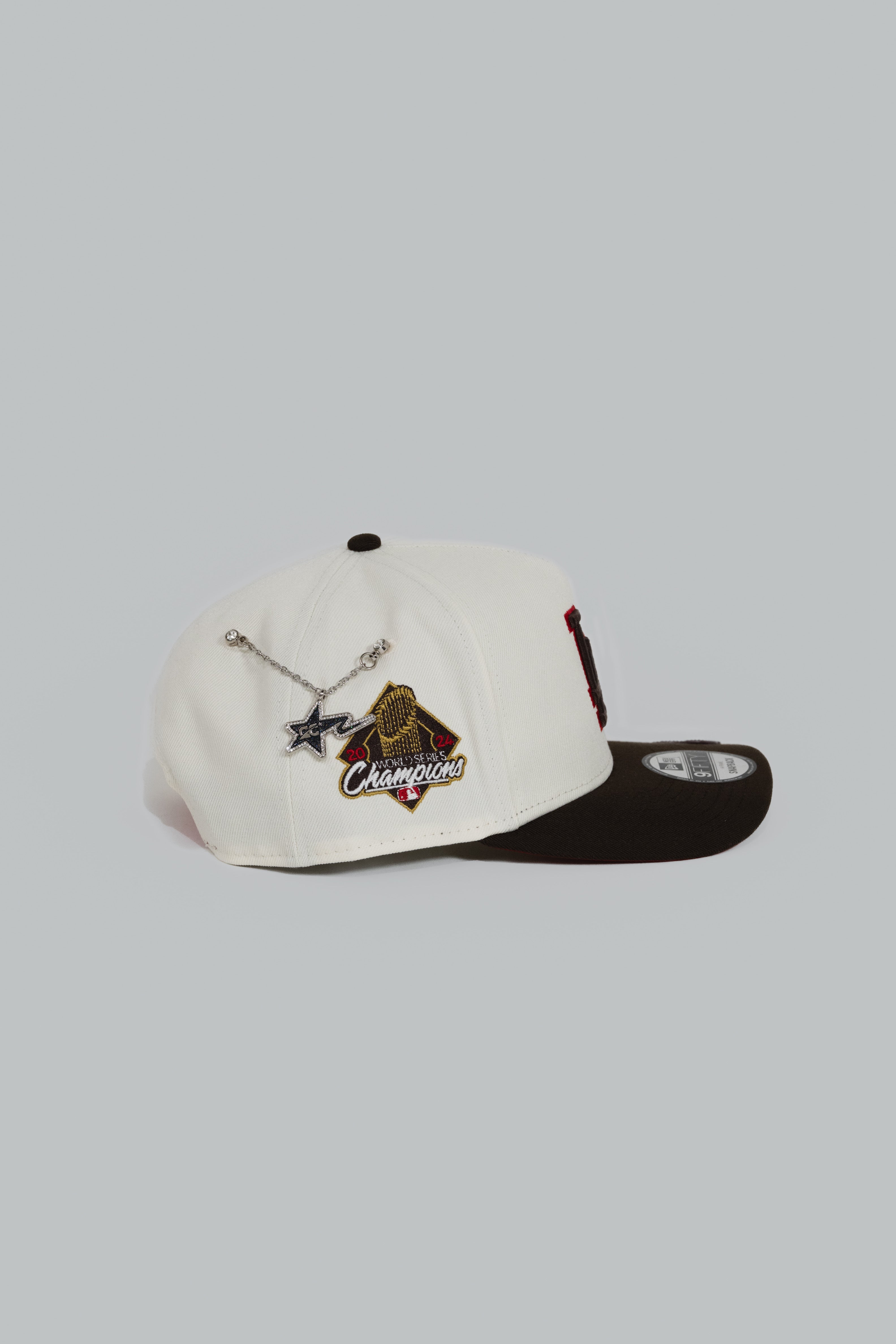NEW ERA EXCLUSIVE 9FIFTY A-FRAME CHROME/ WALNUT LOS ANGELES DODGERS W/ 2024 WORLD SRIES CHAMPIONS SIDE PATCH