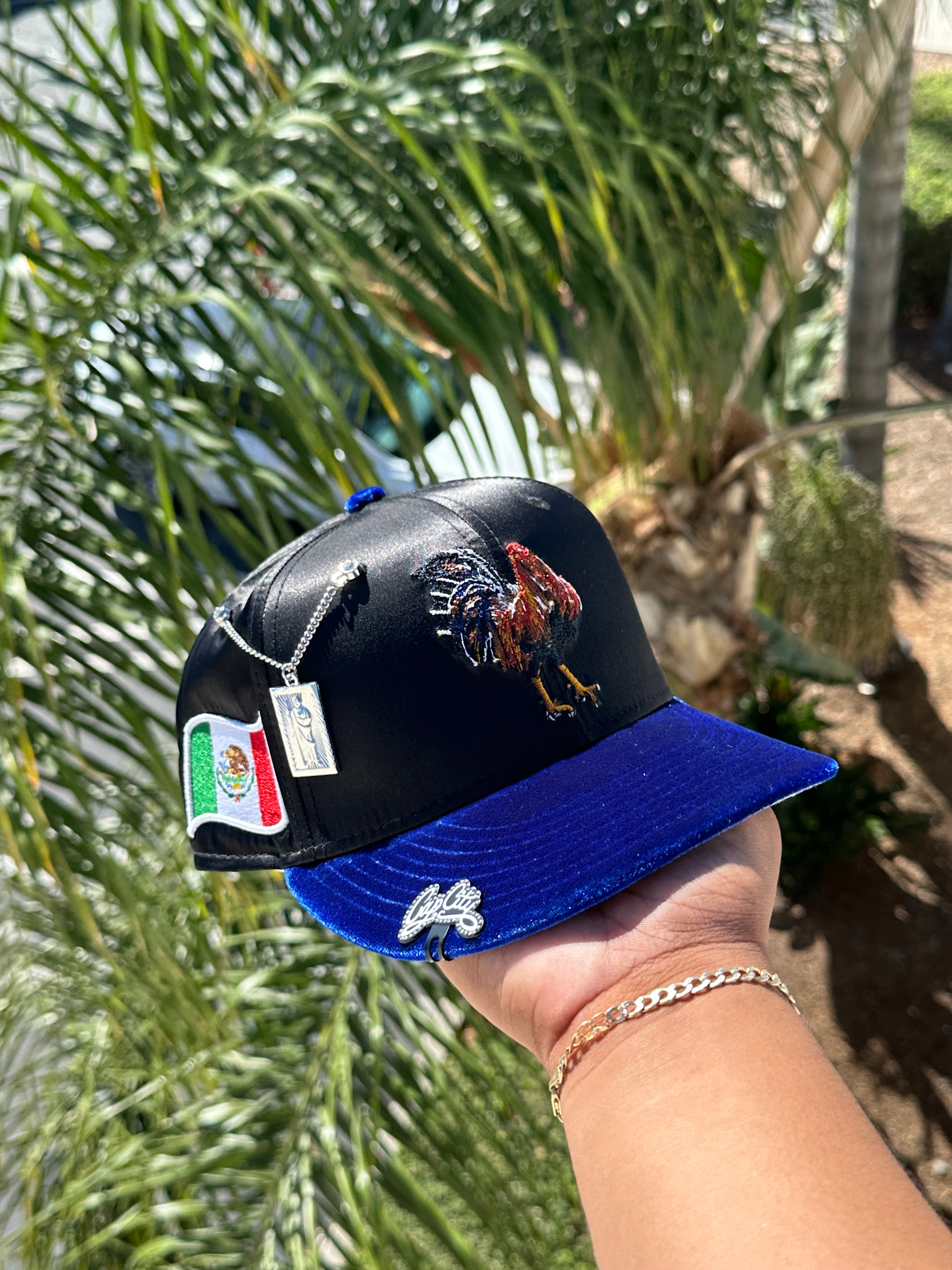 NEW ERA EXCLUSIVE 59FIFTY BLACK SATIN/BLUE VELVET MEXICO "EL GALLO" TWO TONE W/ MEXICO FLAG PATCH