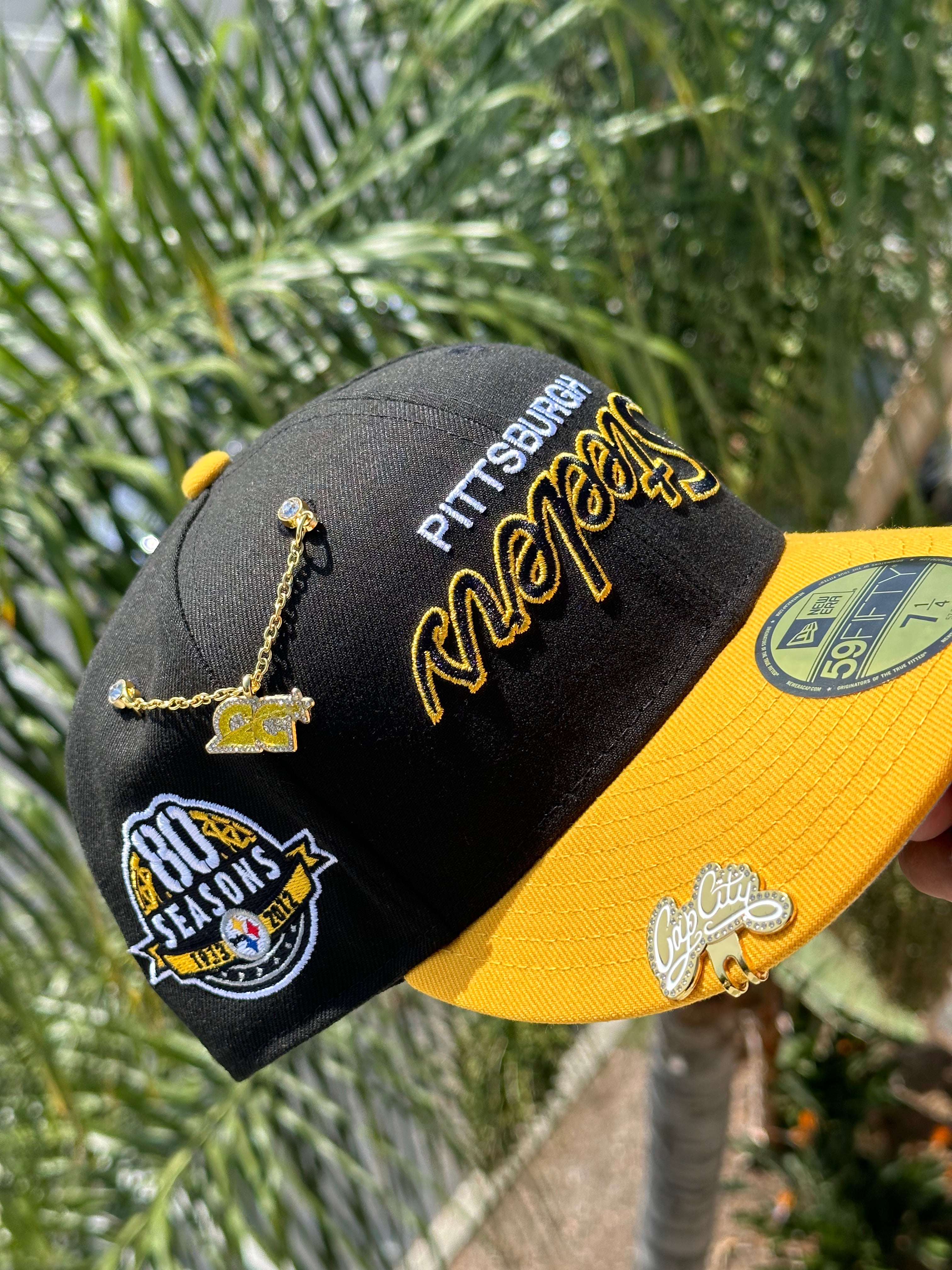 NEW ERA EXCLUSIVE 59FIFTY BLACK/YELLOW UPSIDE DOWN PITTSBURGH STEELERS SCRIPT W/ 80TH SEASON SIDE PATCH
