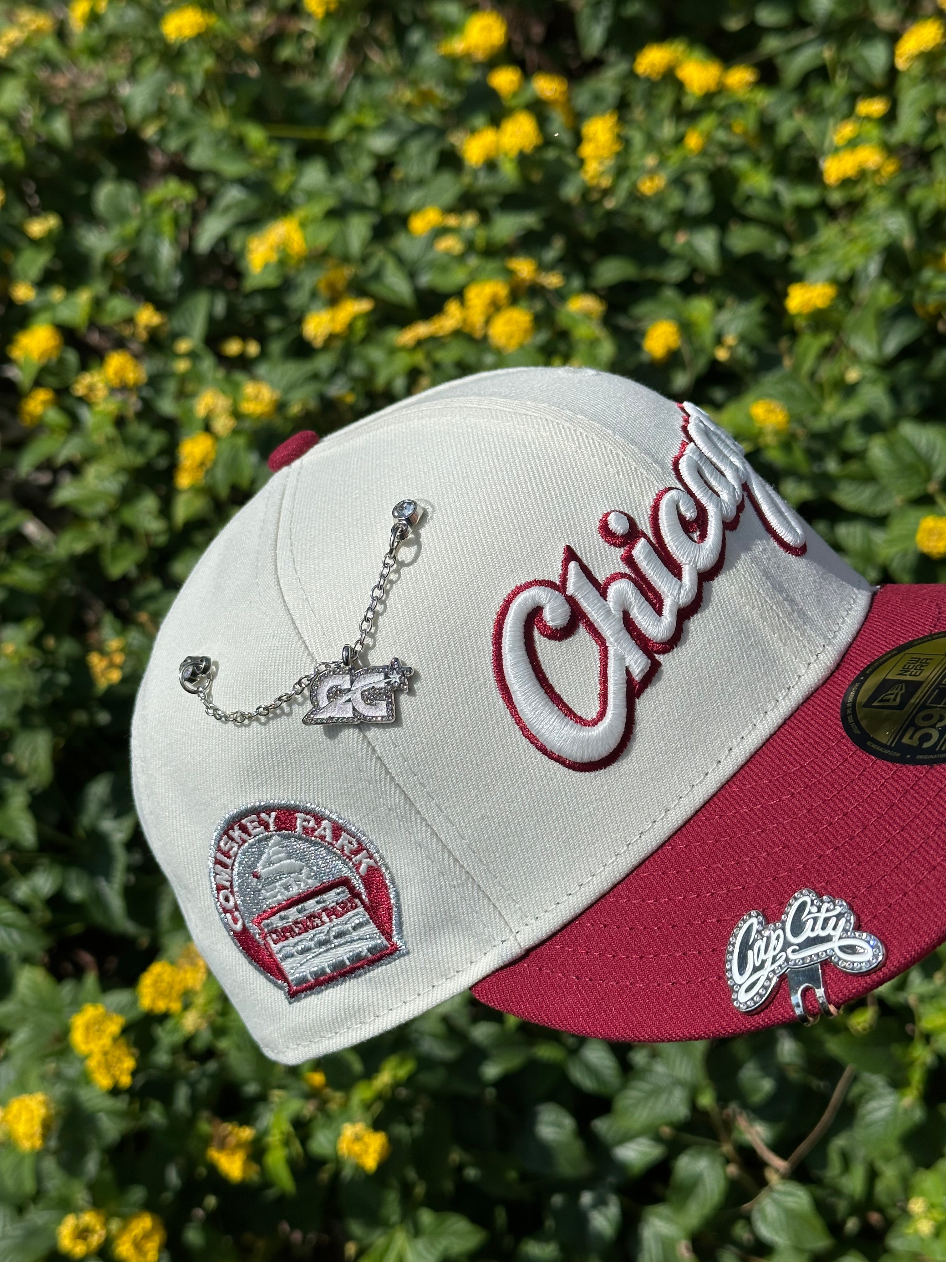 NEW ERA EXCLUSIVE 59FIFTY CHROME WHITE/BURGUNDY CHICAGO WHITE SOX SCRIPT W/ COMISKEY PARK SIDE PATCH