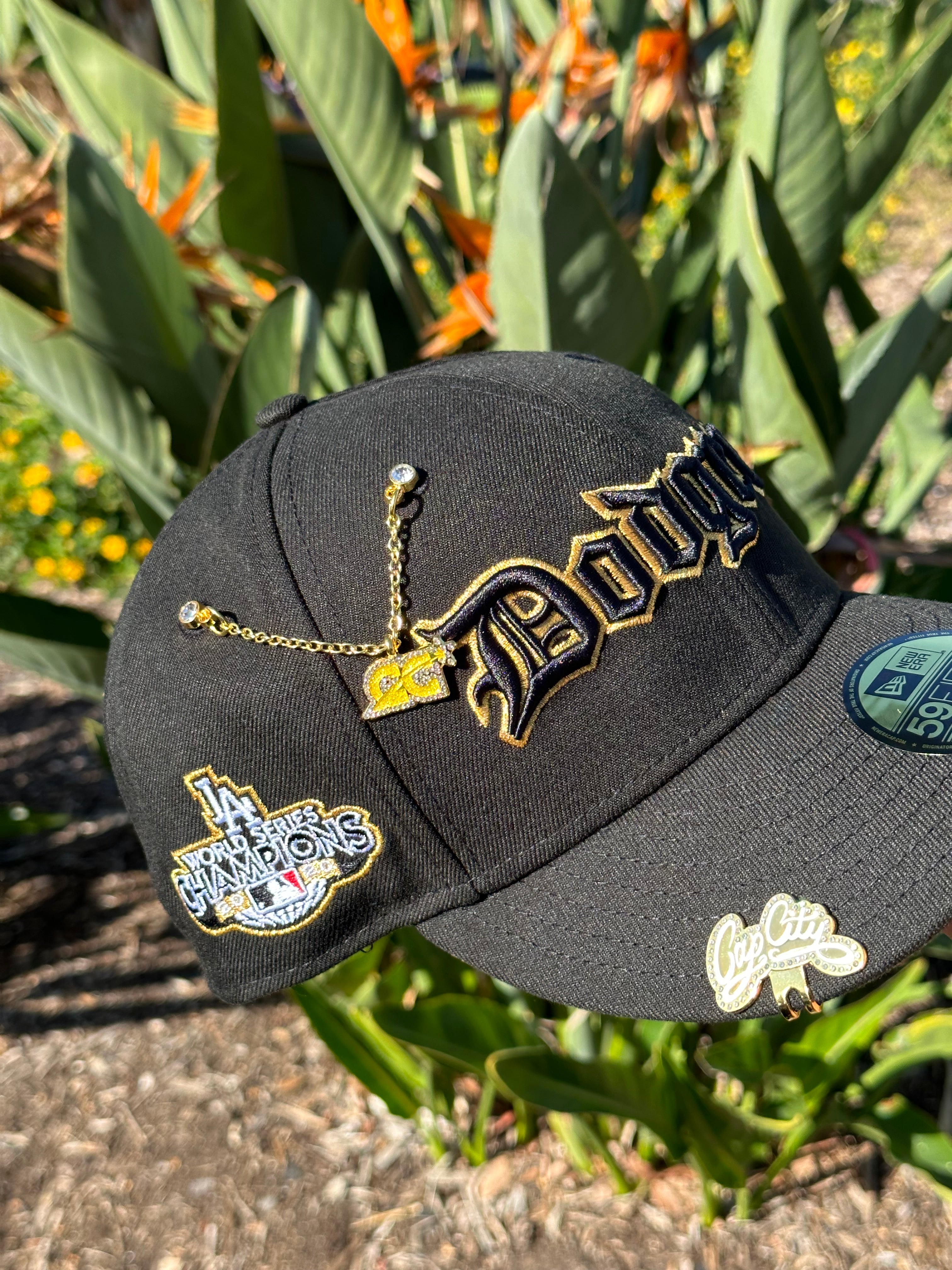 NEW ERA EXCLUSIVE 59FIFTY BLACK LOS ANGELES DODGERS SCRIPT W/ 2020 WORLD SERIES CHAMPIONS SIDE PATCH
