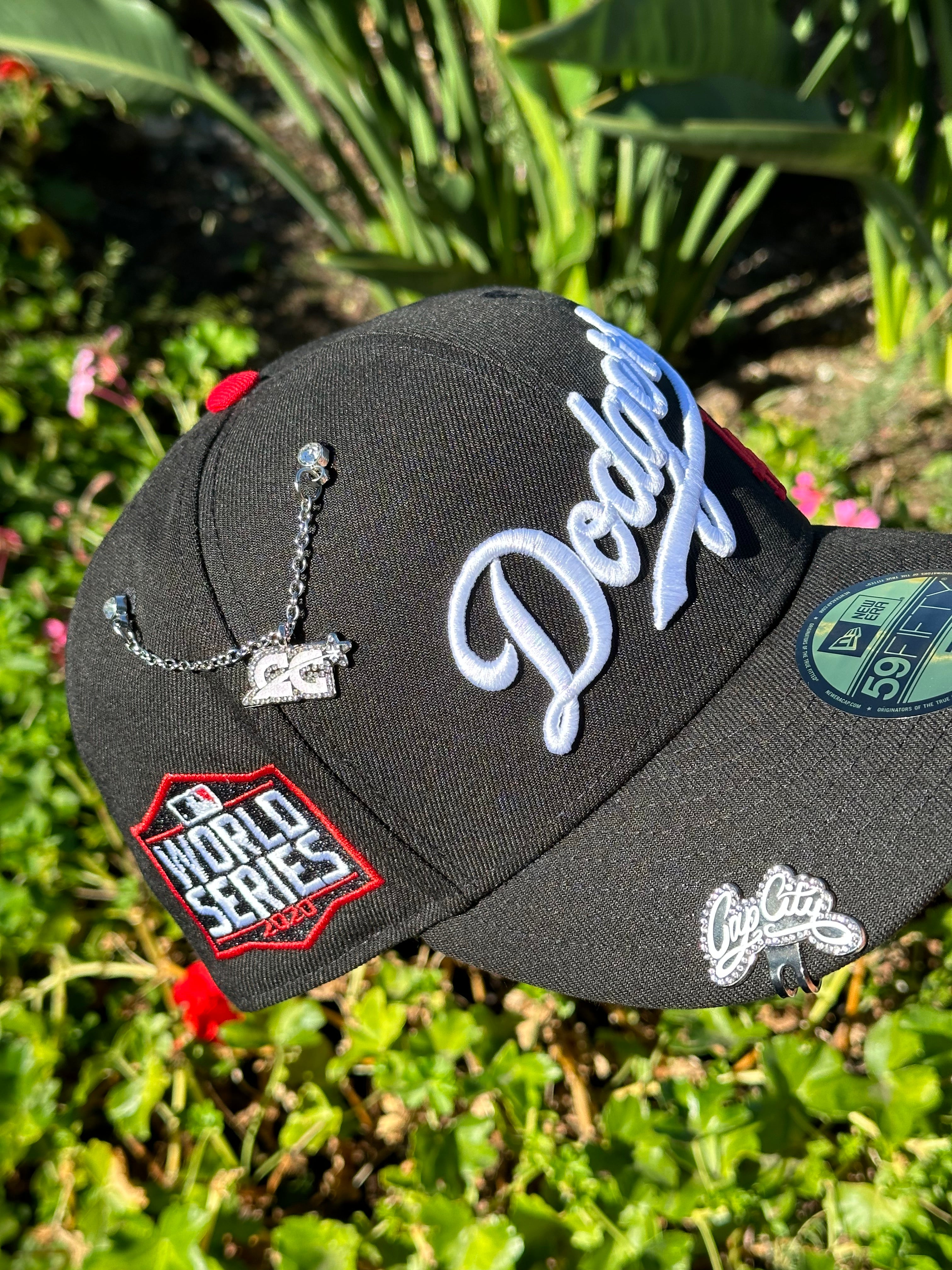 NEW ERA 59FIFTY BLACK LOS ANGELES DODGERS SCRIPT W/ 2020 WORLD SERIES SIDE PATCH