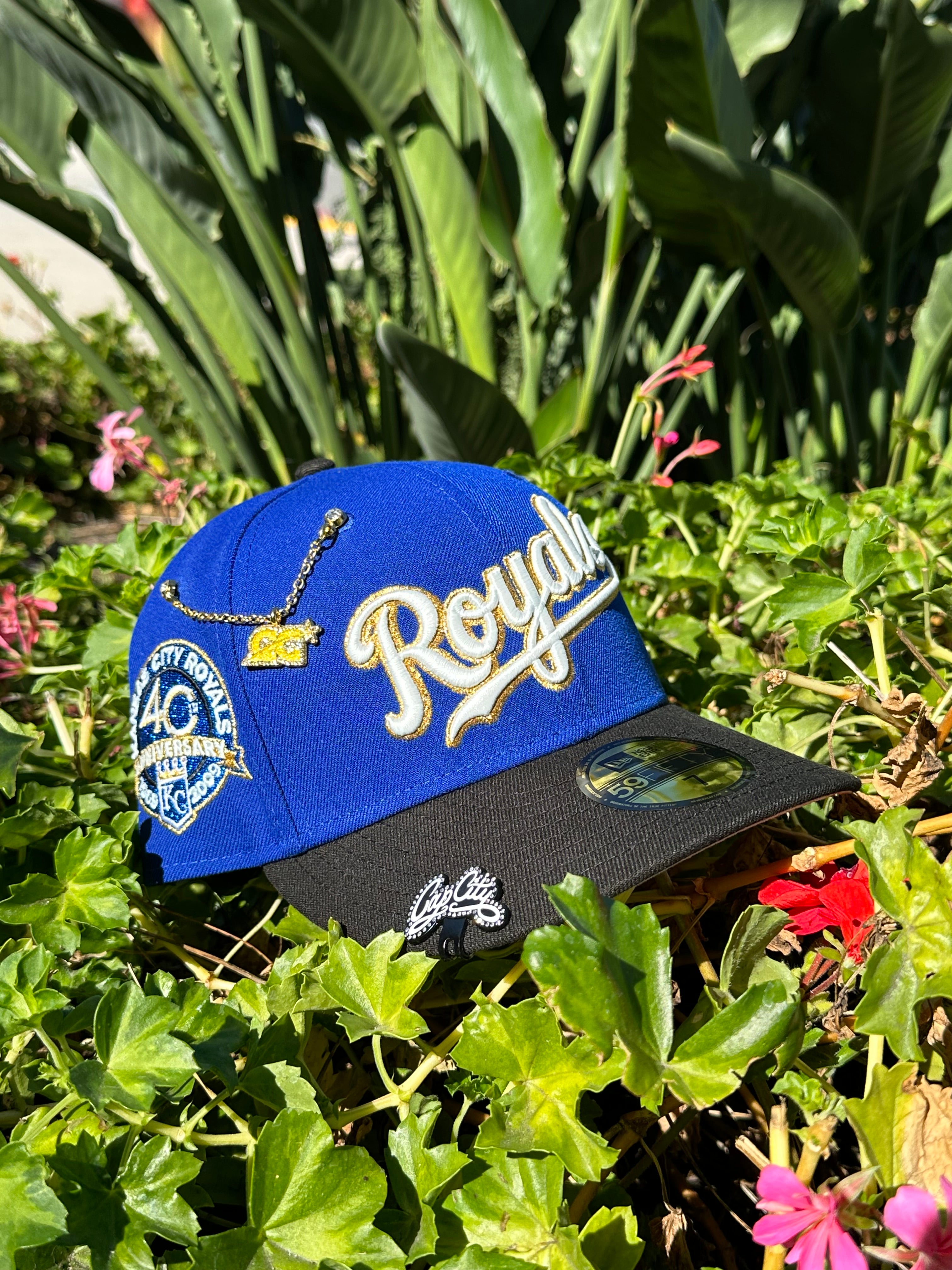 NEW ERA EXCLUSIVE 59FIFTY BLUE/BLACK KANSAS CITY ROYALS SCRIPT W/ 40TH ANNIVERSARY SIDE PATCH