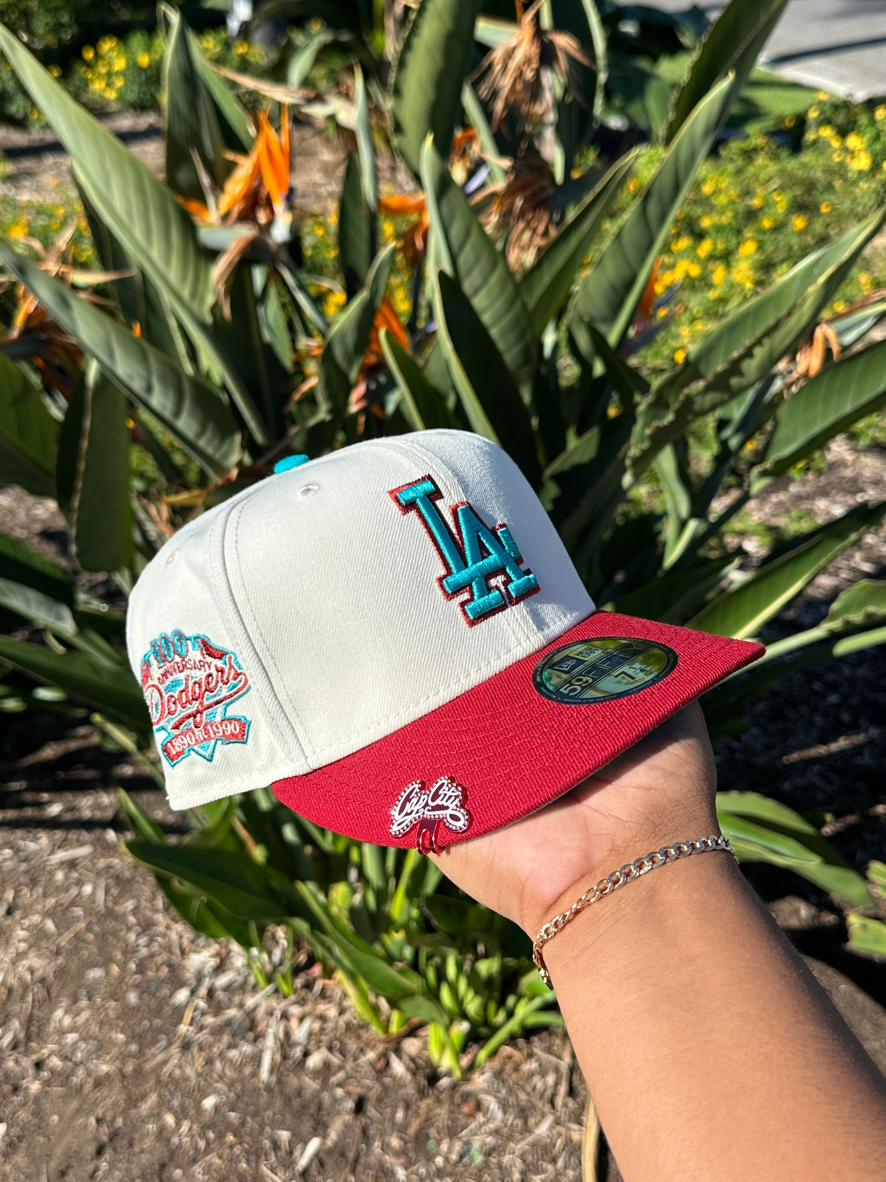NEW ERA EXCLUSIVE 59FIFTY CHROME WHITE/BURGUNDY LOS ANGELES DODGERS W/ 100TH ANNIVERSARY PATCH