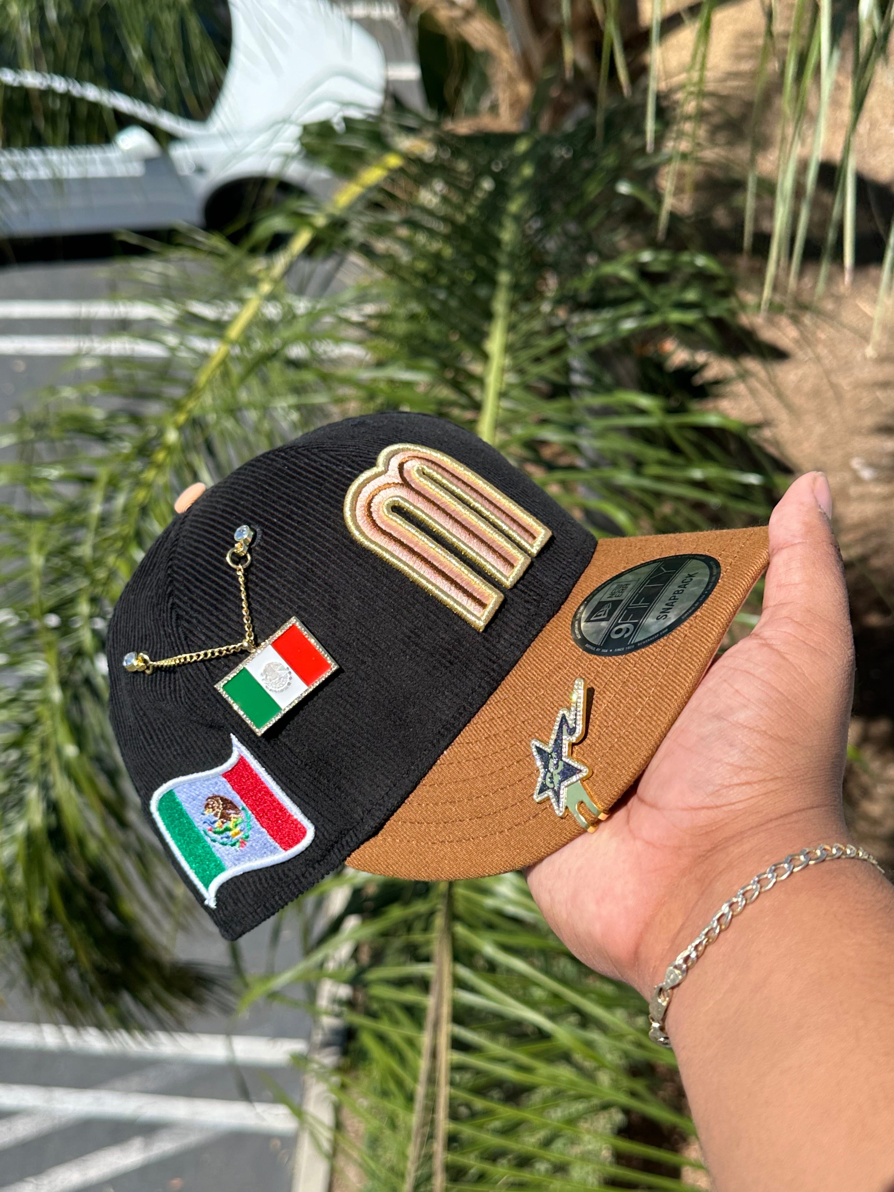 NEW ERA EXCLUSIVE 9FIFTY CORDUROY/KHAKI MEXICO TWO TONE SNAPBACK W/ MEXICO FLAG SIDE PATCH