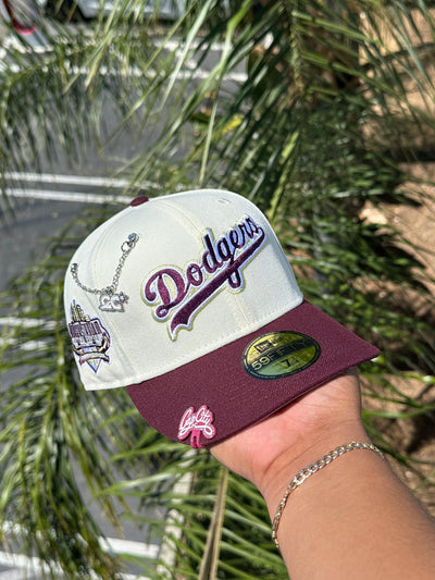 NEW ERA EXCLUSIVE 59FIFTY CHROME WHITE/BURGUNDY LOS ANGELES DODGERS W/ 40TH ANNIVERSARY SIDE PATCH (GREY UV)