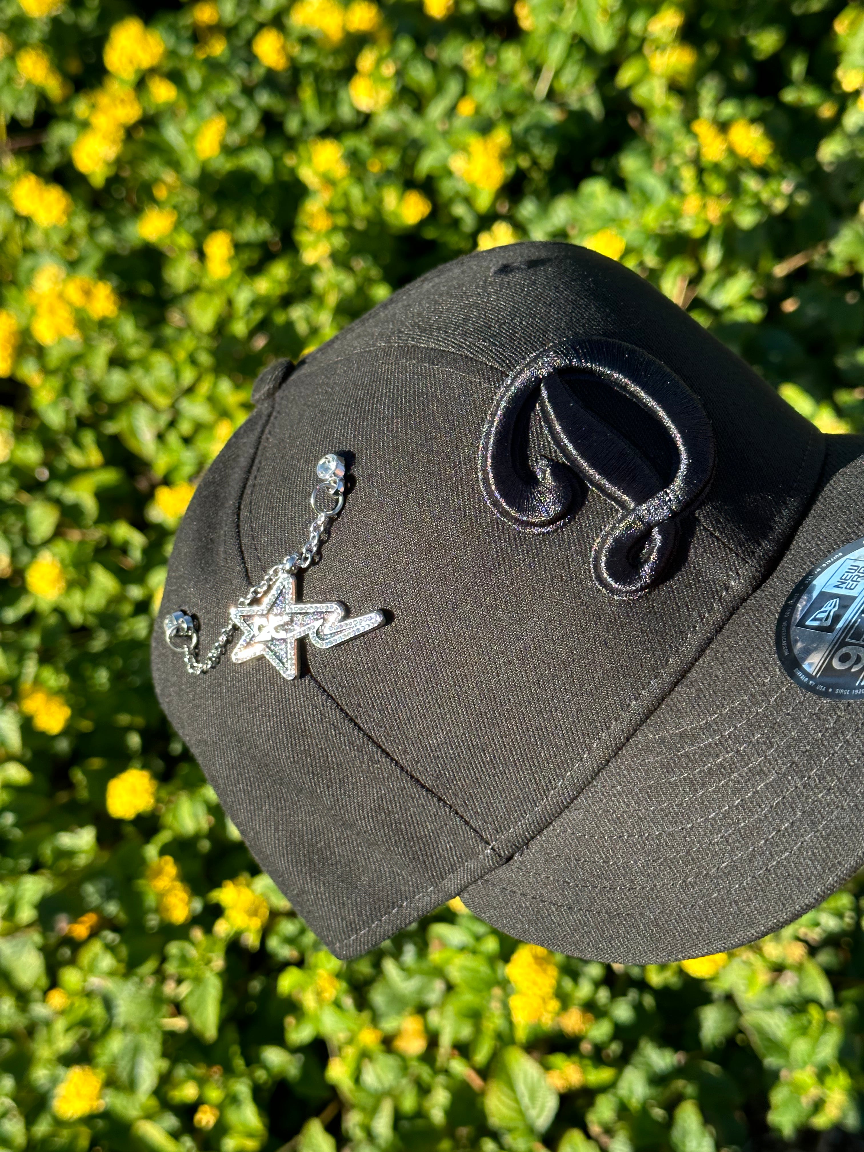 NEW ERA EXCLUSIVE 9FIFTY BLACKED OUT LOS ANGELES DODGERS SNAPBACK