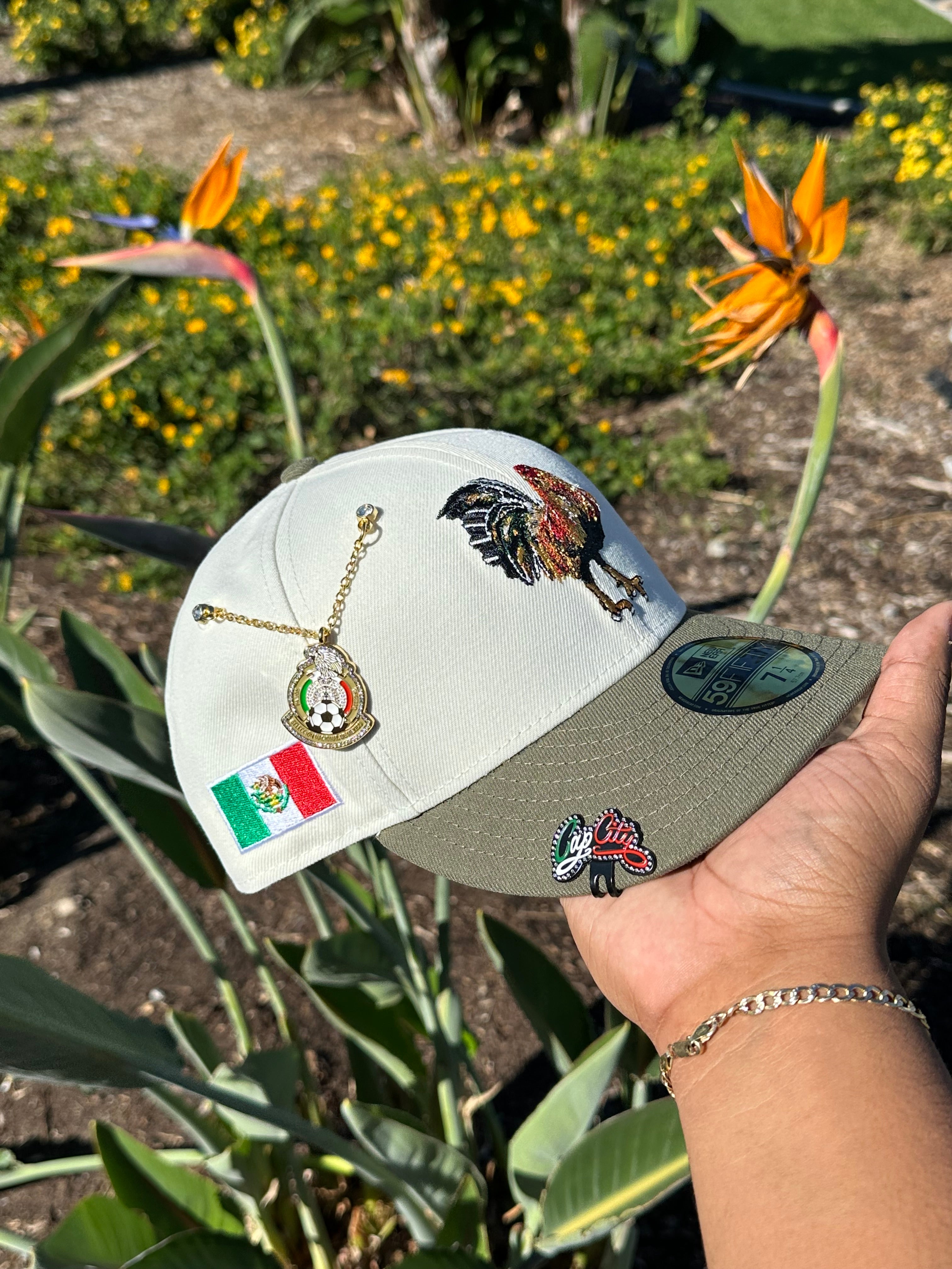 NEW ERA EXCLUSIVE 59FIFTY CHROME WHITE/OLIVE MEXICO "EL GALLO" W/ MEXICO FLAG PATCH