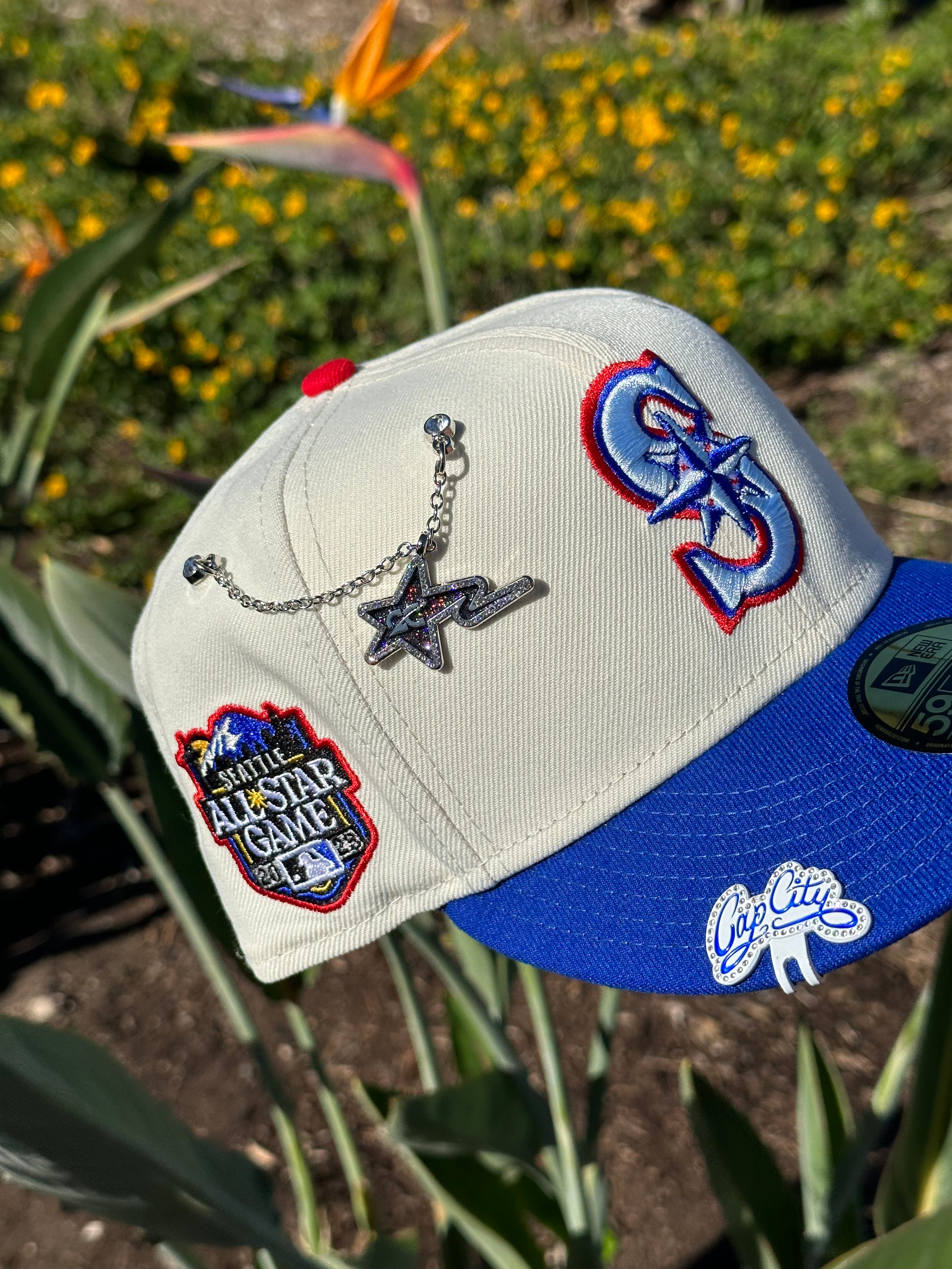 NEW ERA EXCLUSIVE 59FIFTY CHROME WHITE/BLUE SEATTLE MARINERS W/ 2023 ALL STAR GAME PATCH
