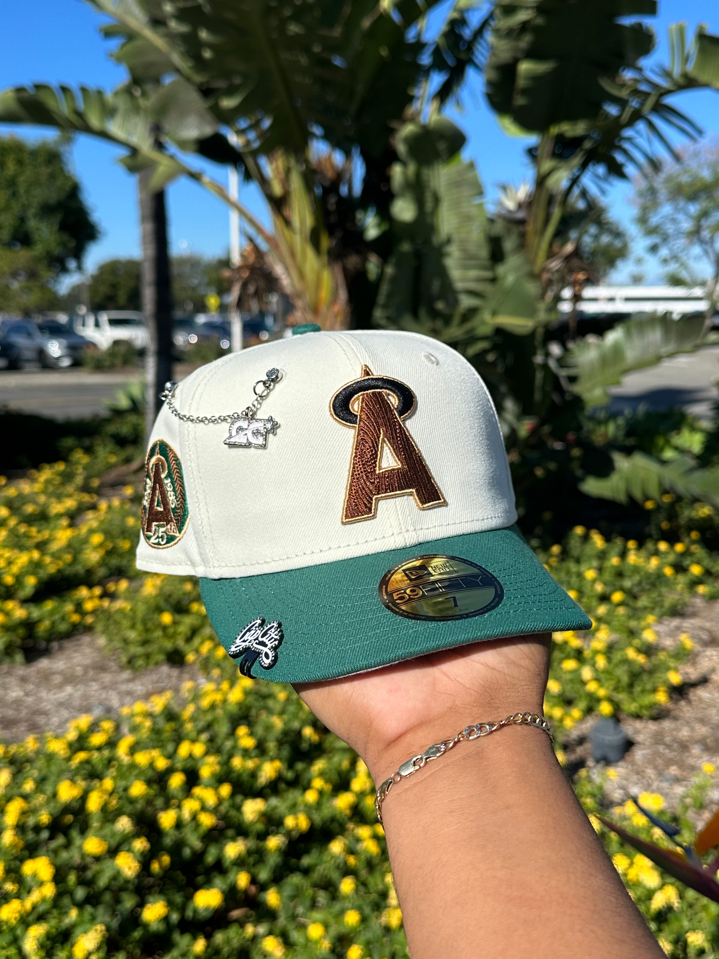 NEW ERA EXCLUSIVE 59FIFTY CHROME WHITE/GREEN ANAHEIM ANGELS W/ 25TH ANNIVERSARY PATCH