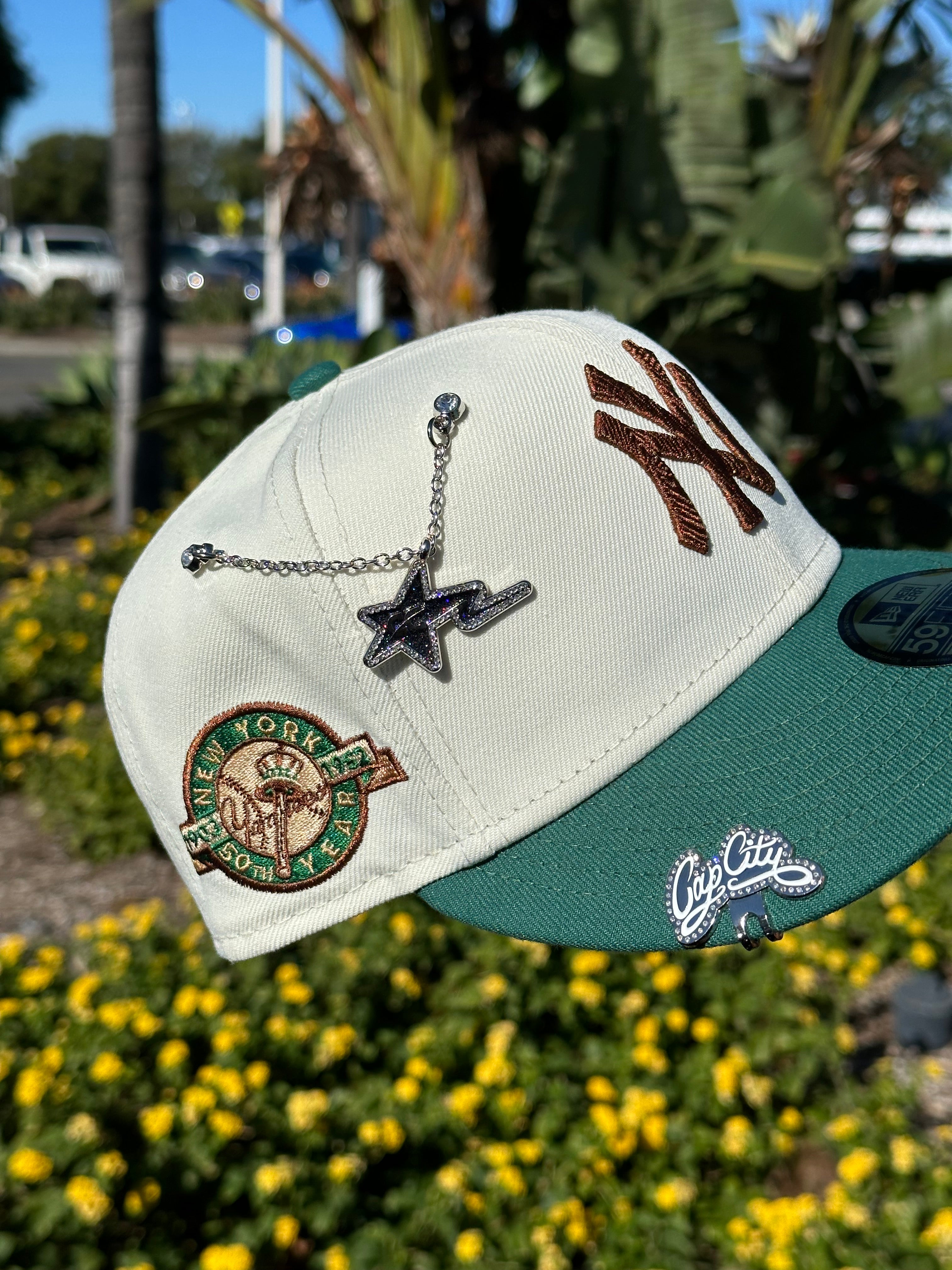 NEW ERA EXCLUSIVE 59FIFTY CHROME WHITE/GREEN NEW YORK YANKEES W 50TH ANNIVERSARY PATCH