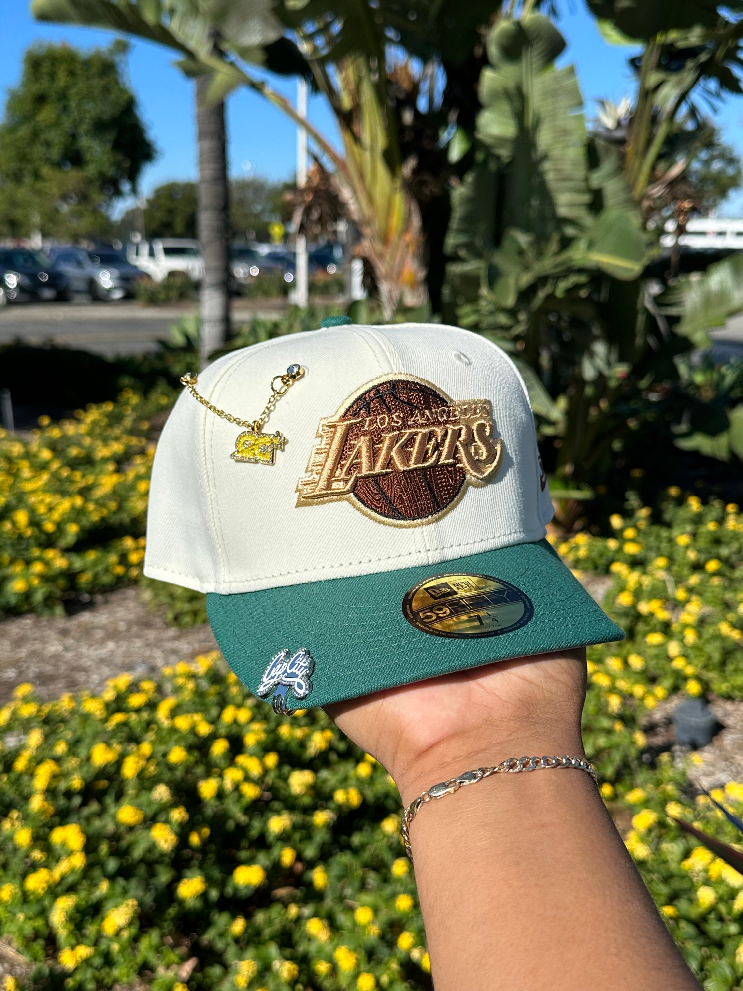 NEW ERA EXCLUSIVE 59FIFTY CHROME WHITE/GREEN LOS ANGELES LAKERS TWO TONE